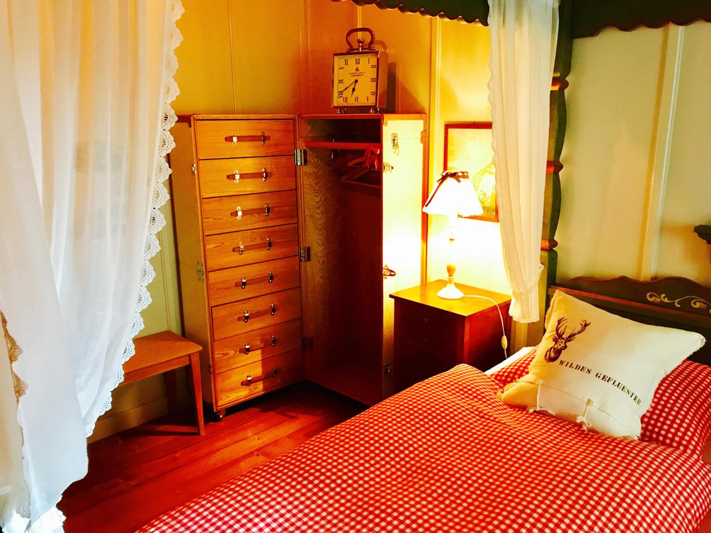 Deluxe Double Room with Private Bathroom photo 3
