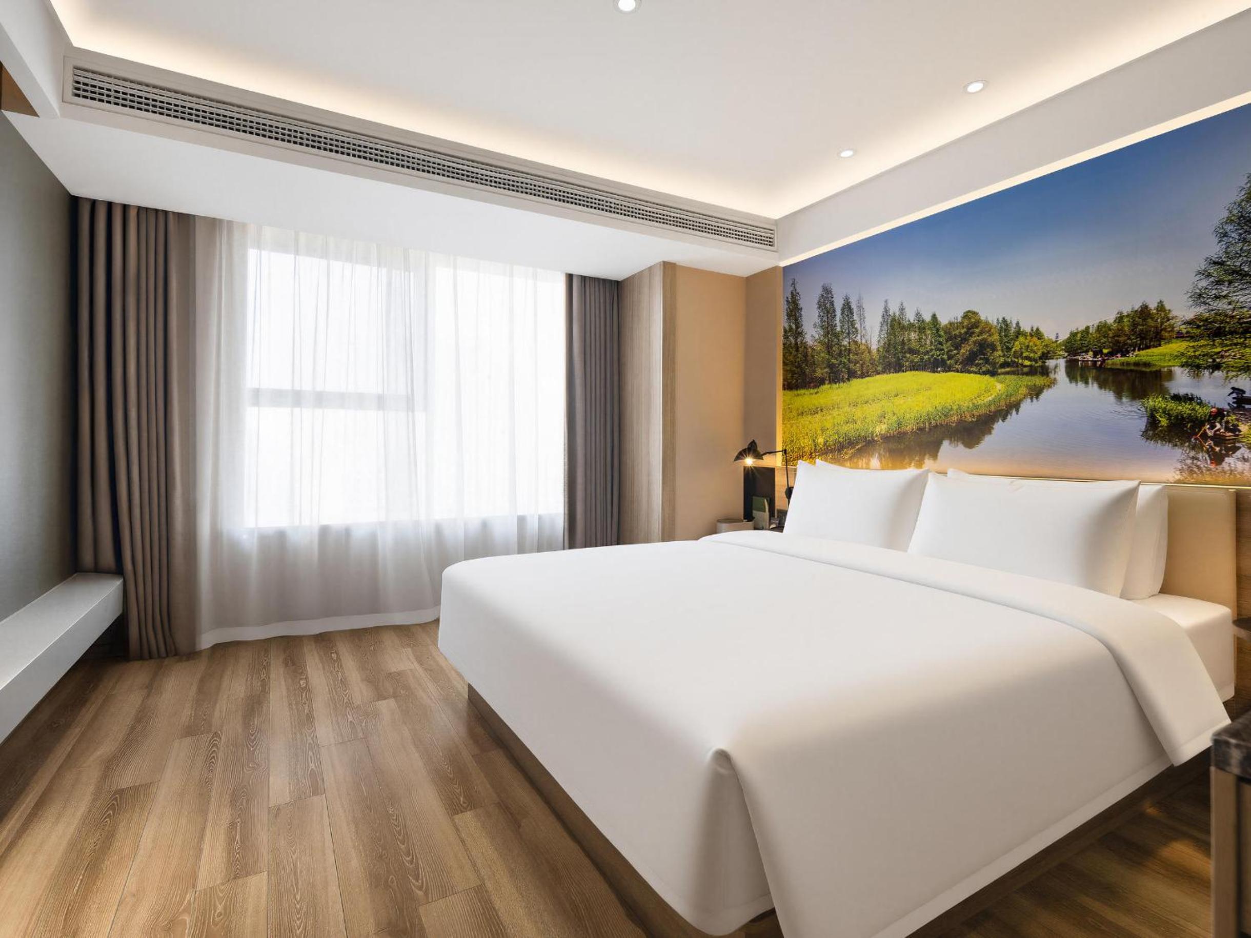 Deluxe Family Suite