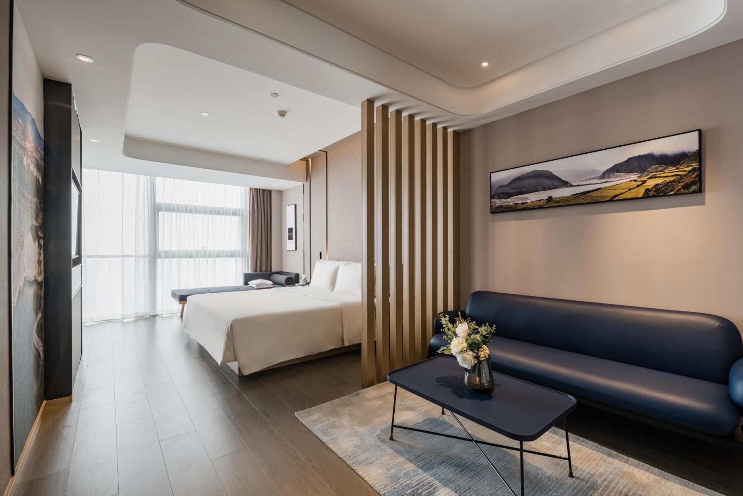 Deluxe Double Room with City View
