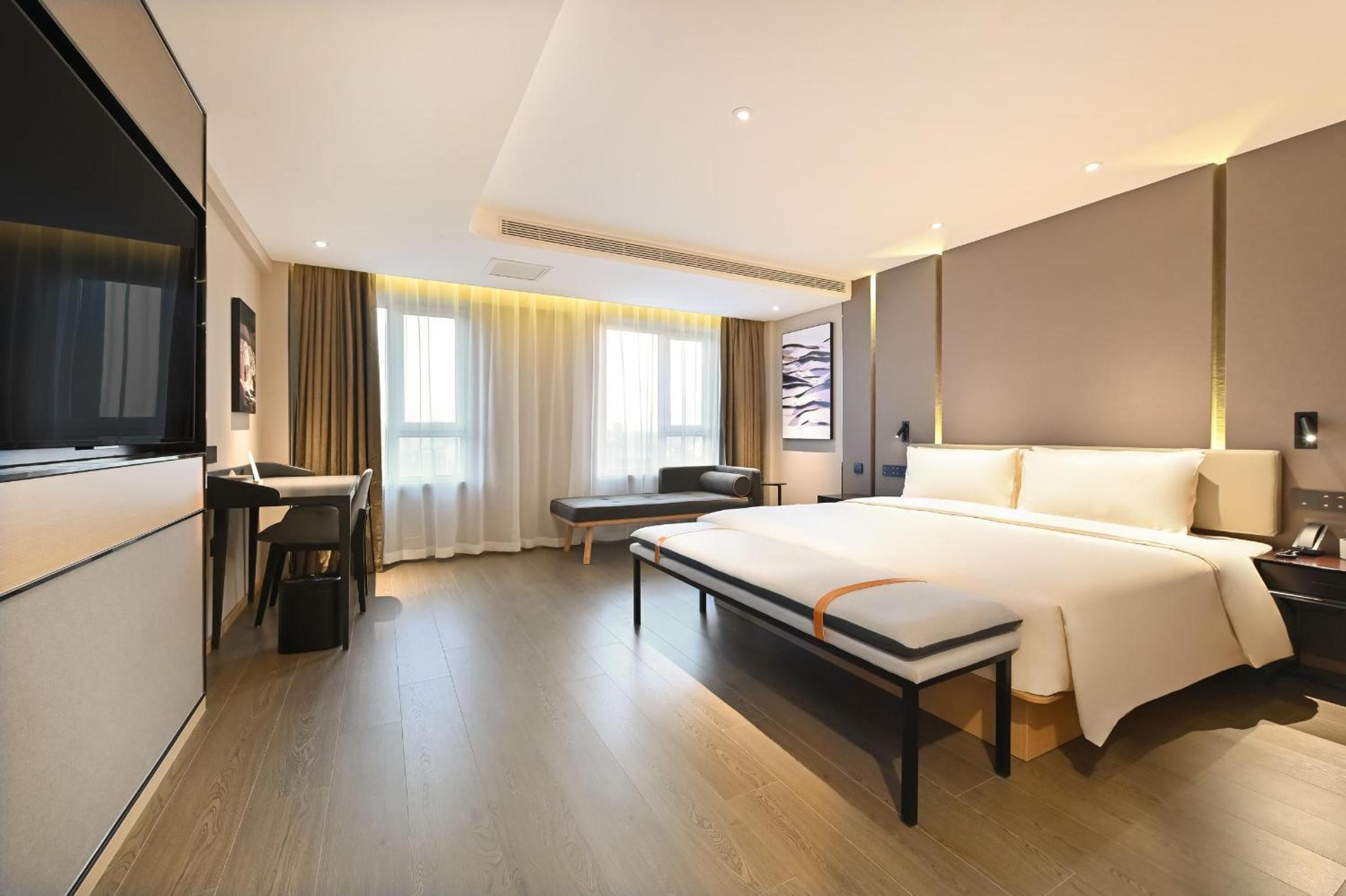 Deluxe Double Room with City View