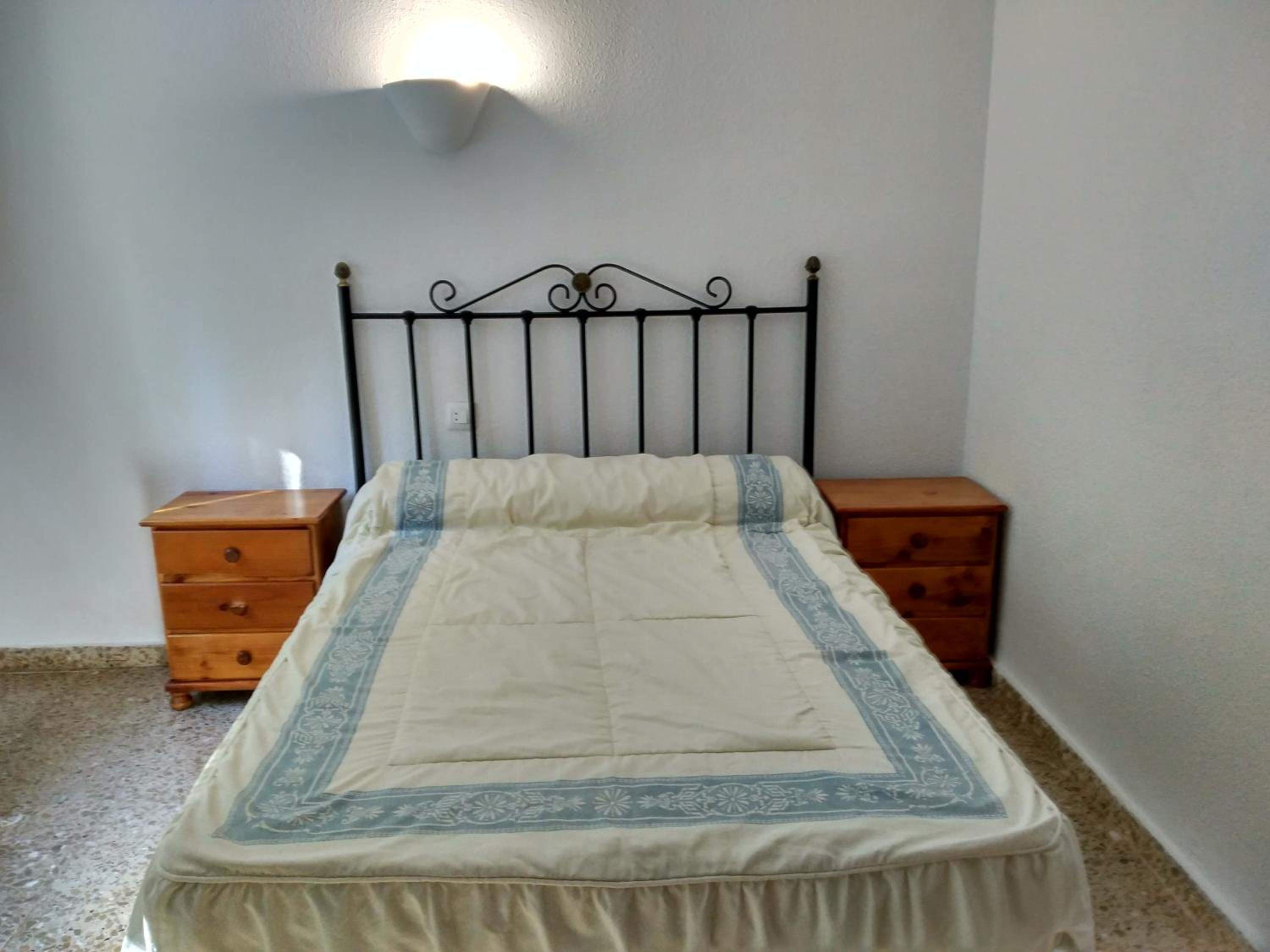 Queen Room photo 2