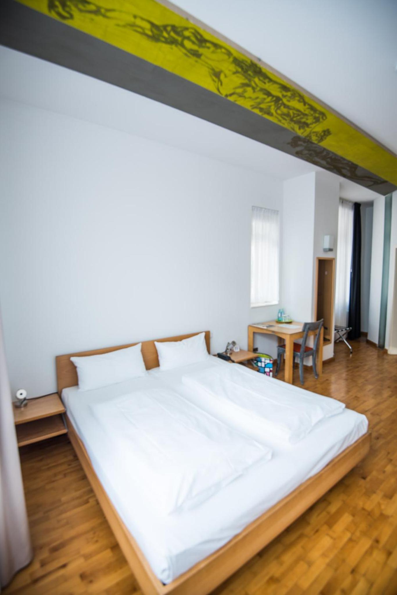 Double Room - Photo 4