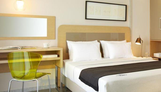 Deluxe Room with Sea View photo 3