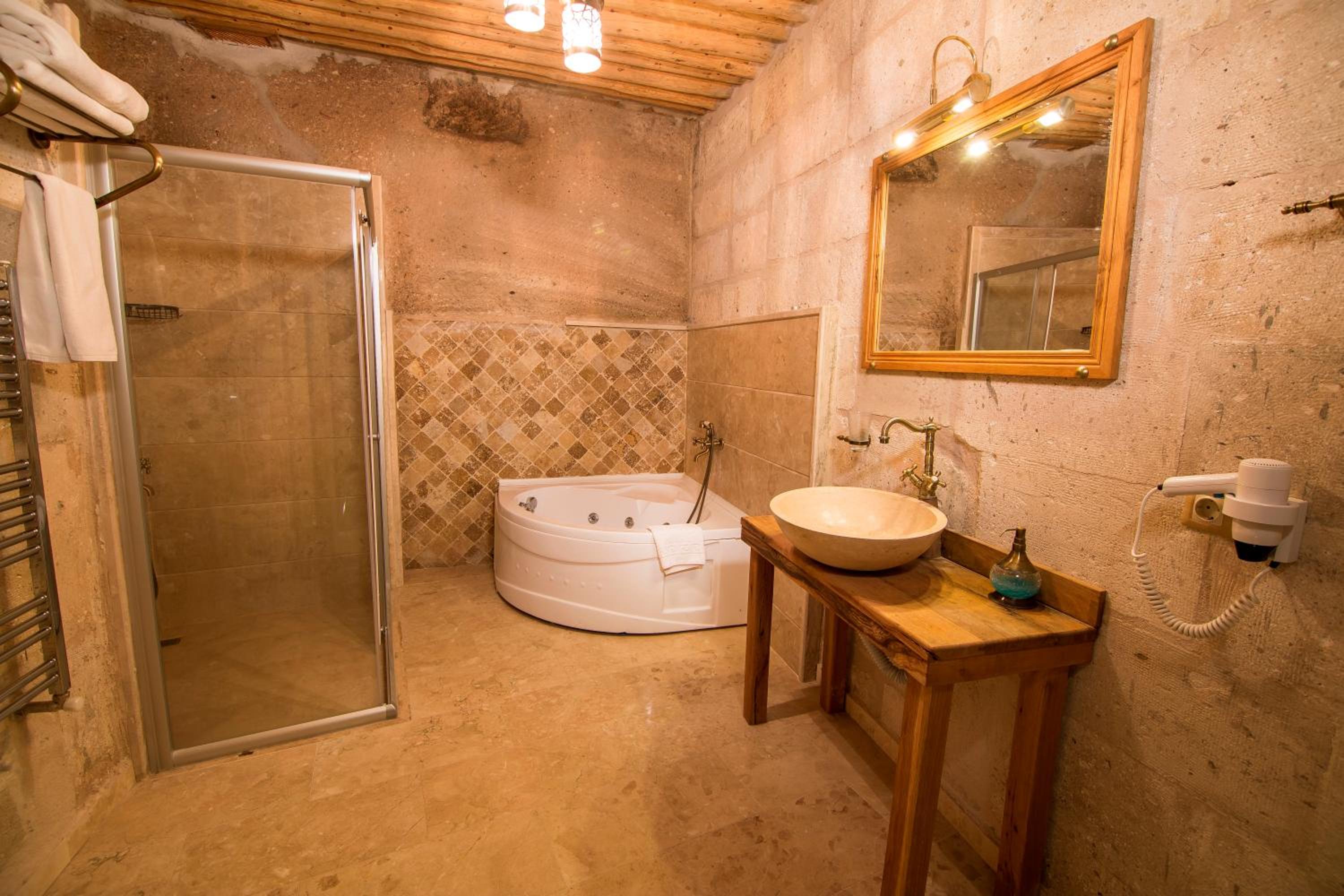 Deluxe Stone Suite  - Photo 2