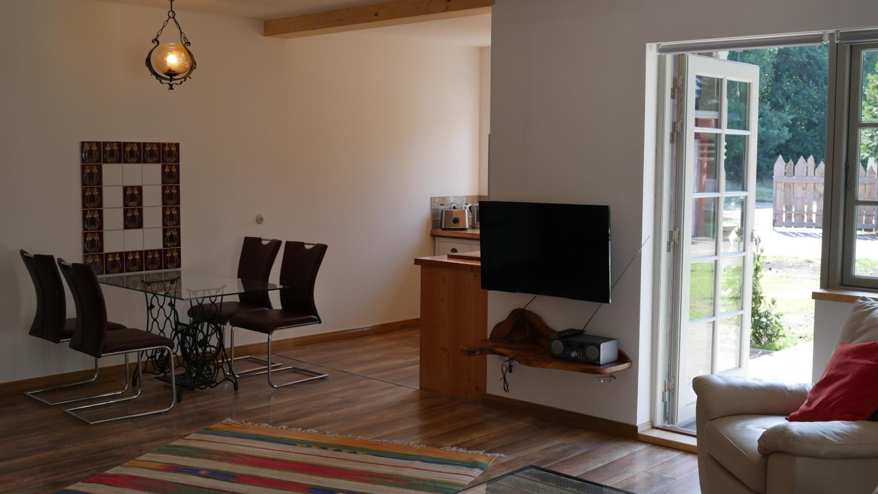 Apartment with Terrace - Photo 9