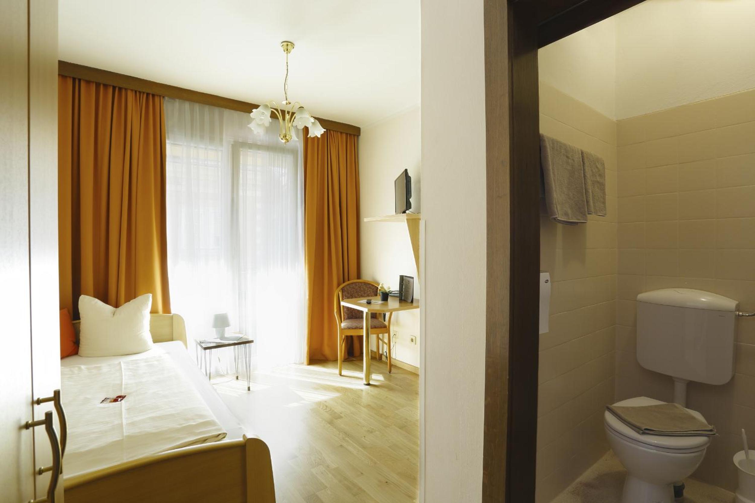 Single Room with Balcony photo 1