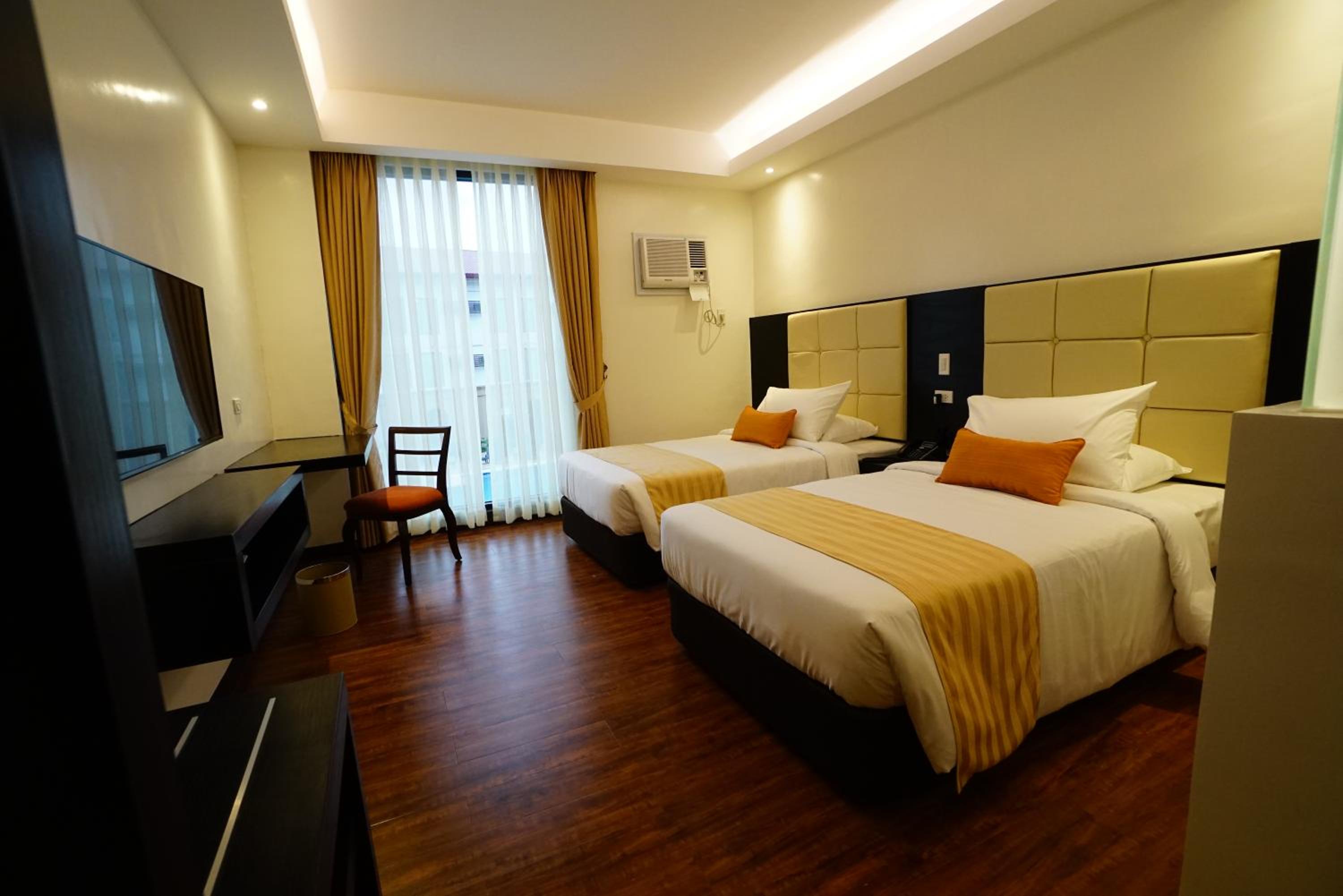 Standard Double or Twin Room - Photo 4