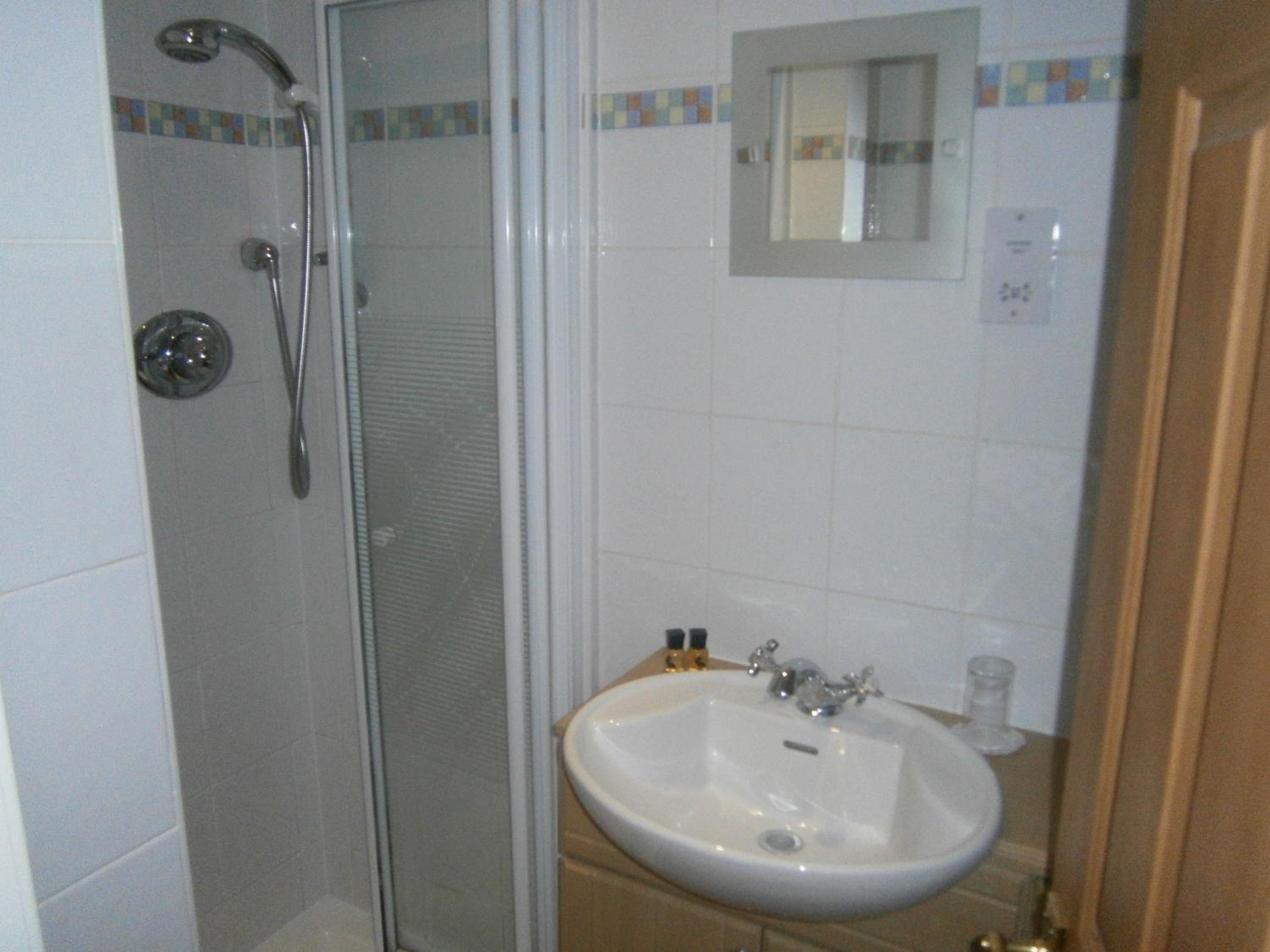 Double or Twin Room photo 3