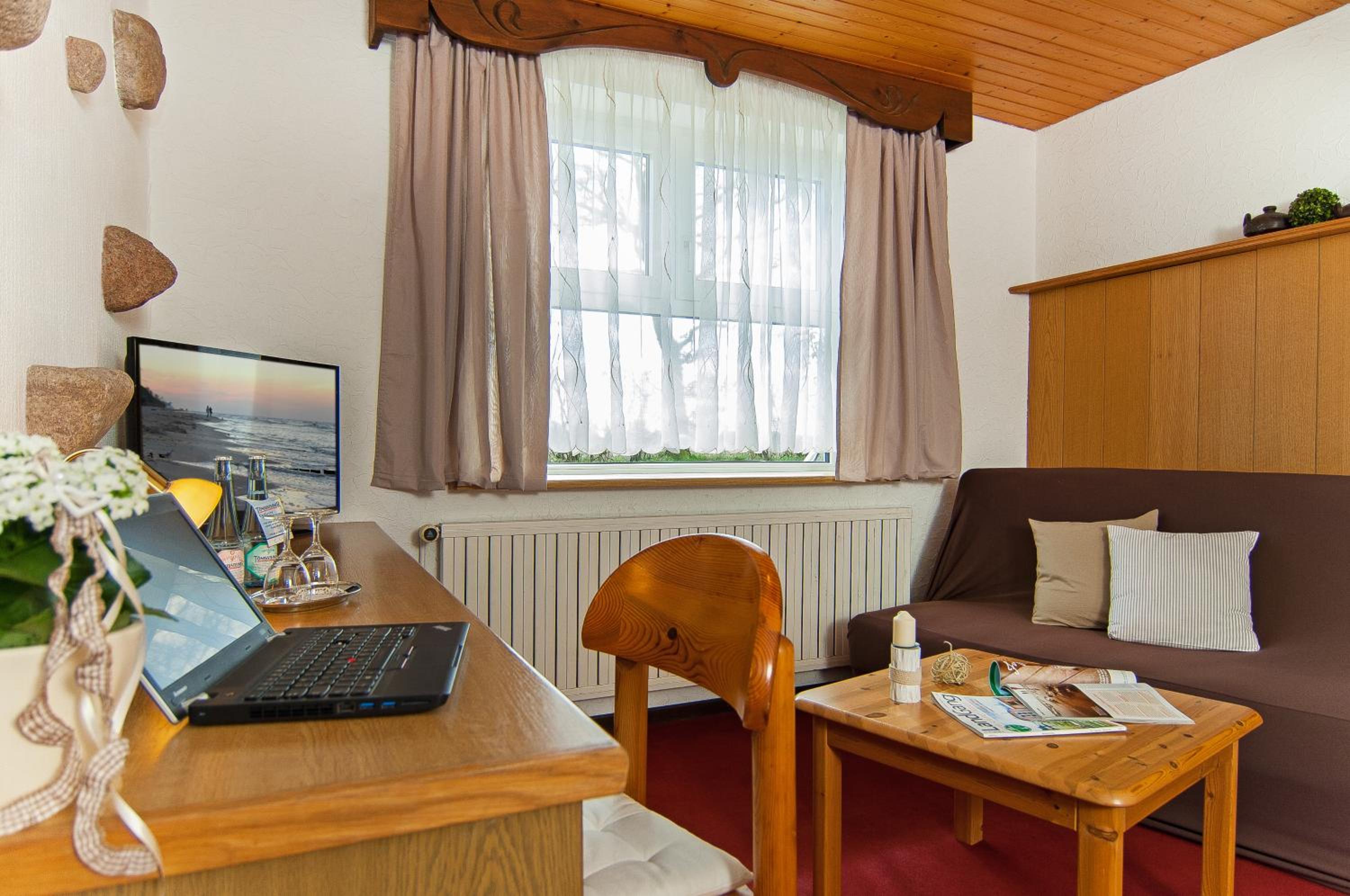 Standard Double Room - Photo 1