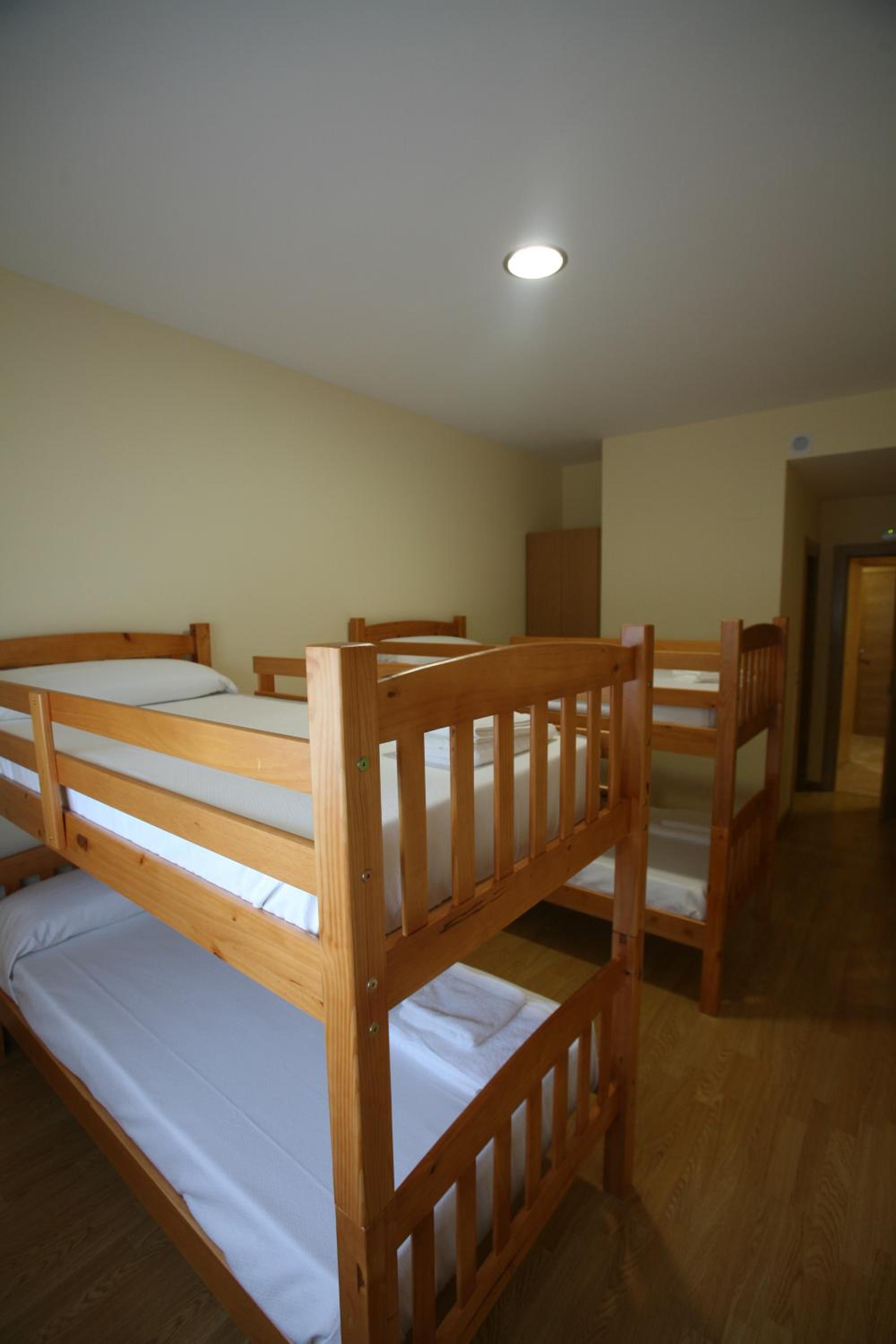 Bed in 4-Bed Dormitory Room photo 3