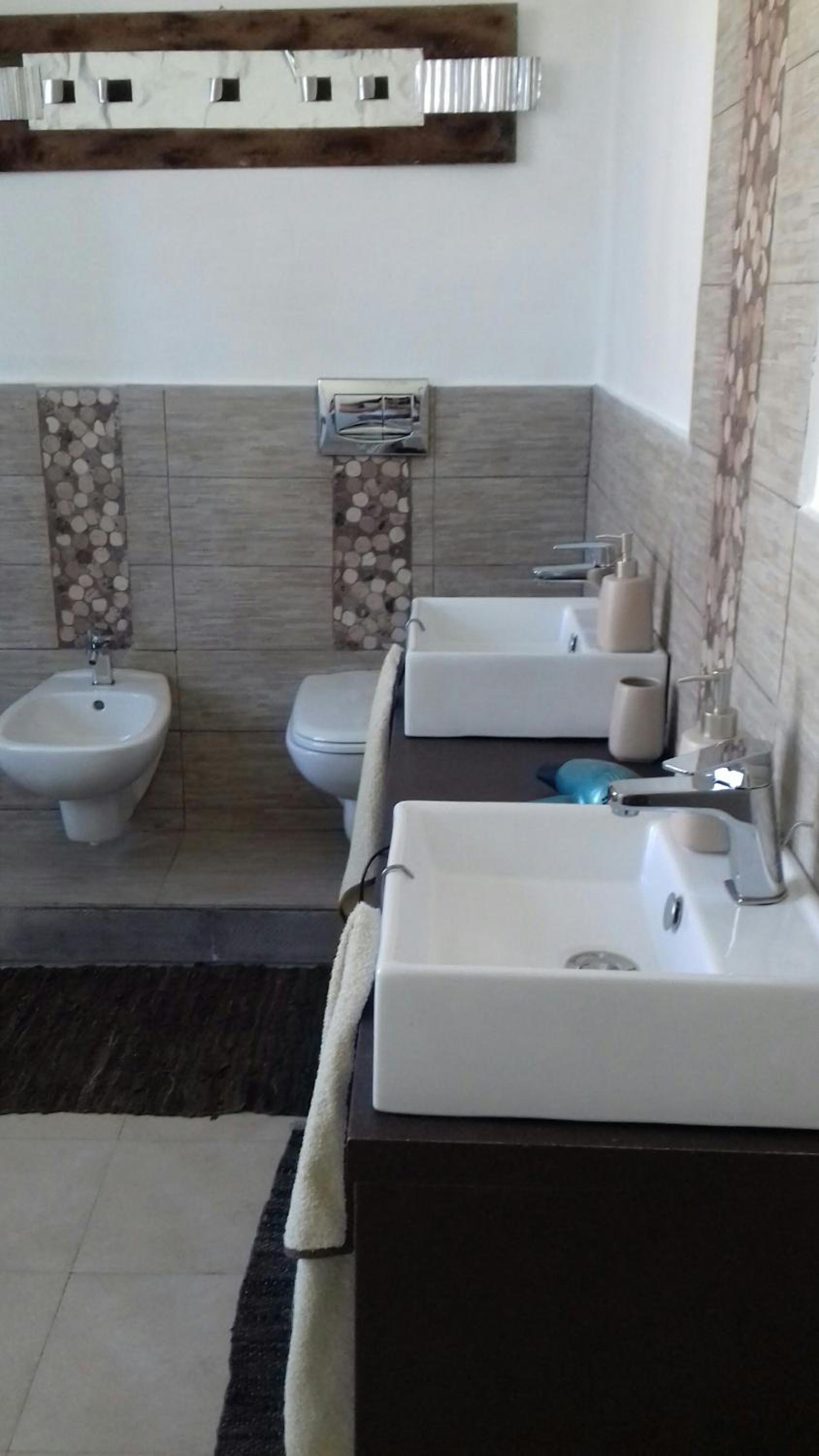 Double Room with Private External Bathroom - Photo 4