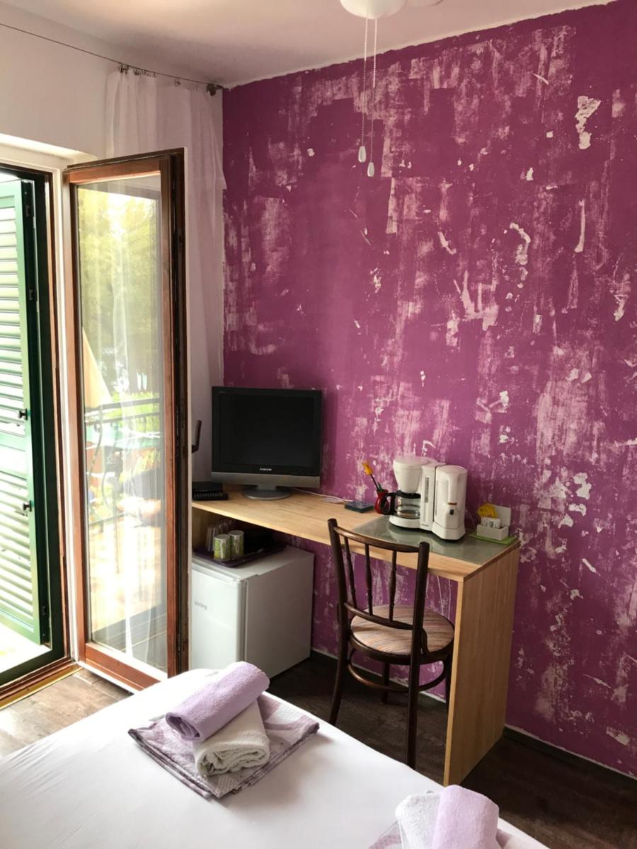 Double Room with Sea View photo 2