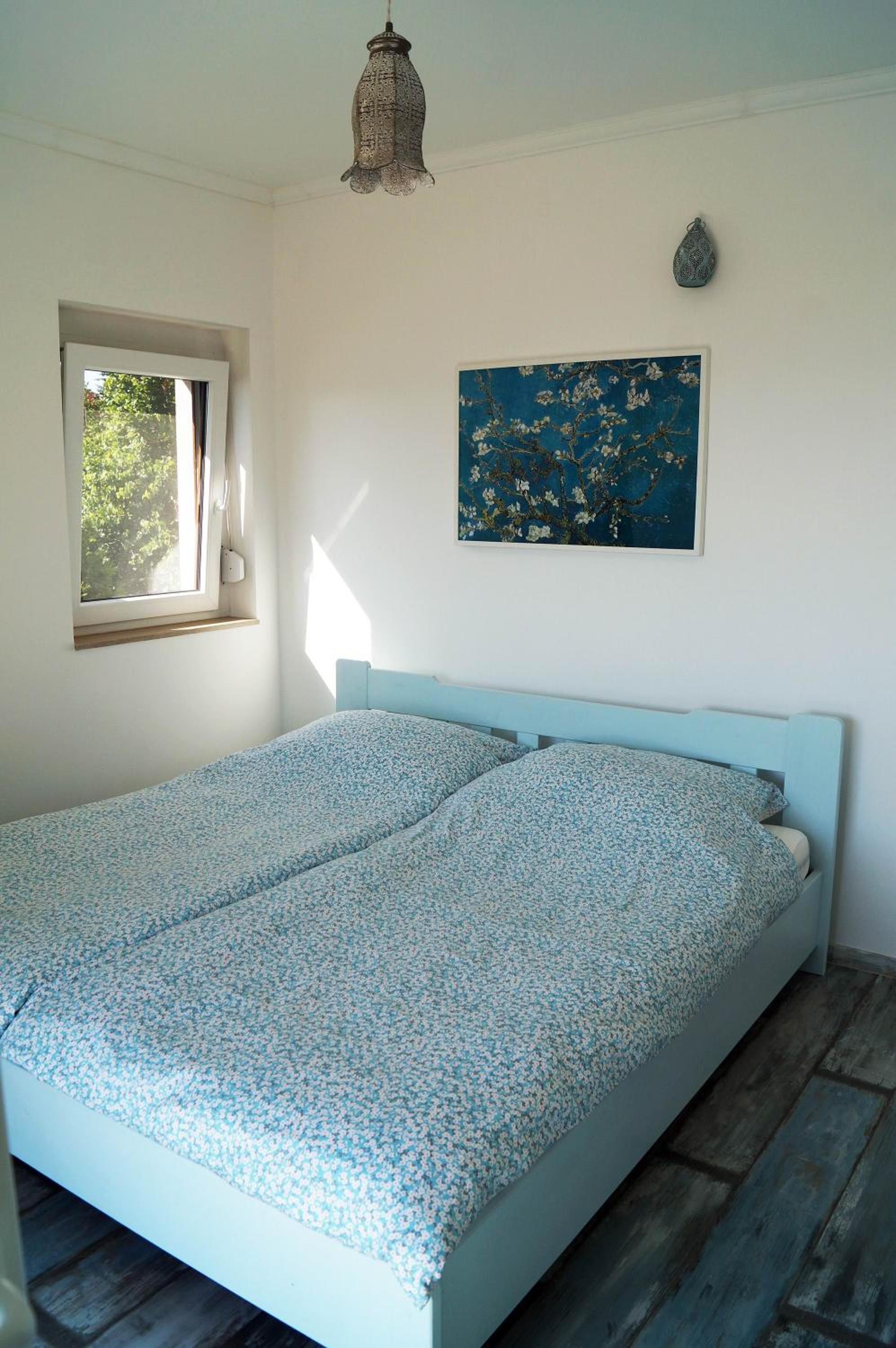 Apartment with Lake View photo 2