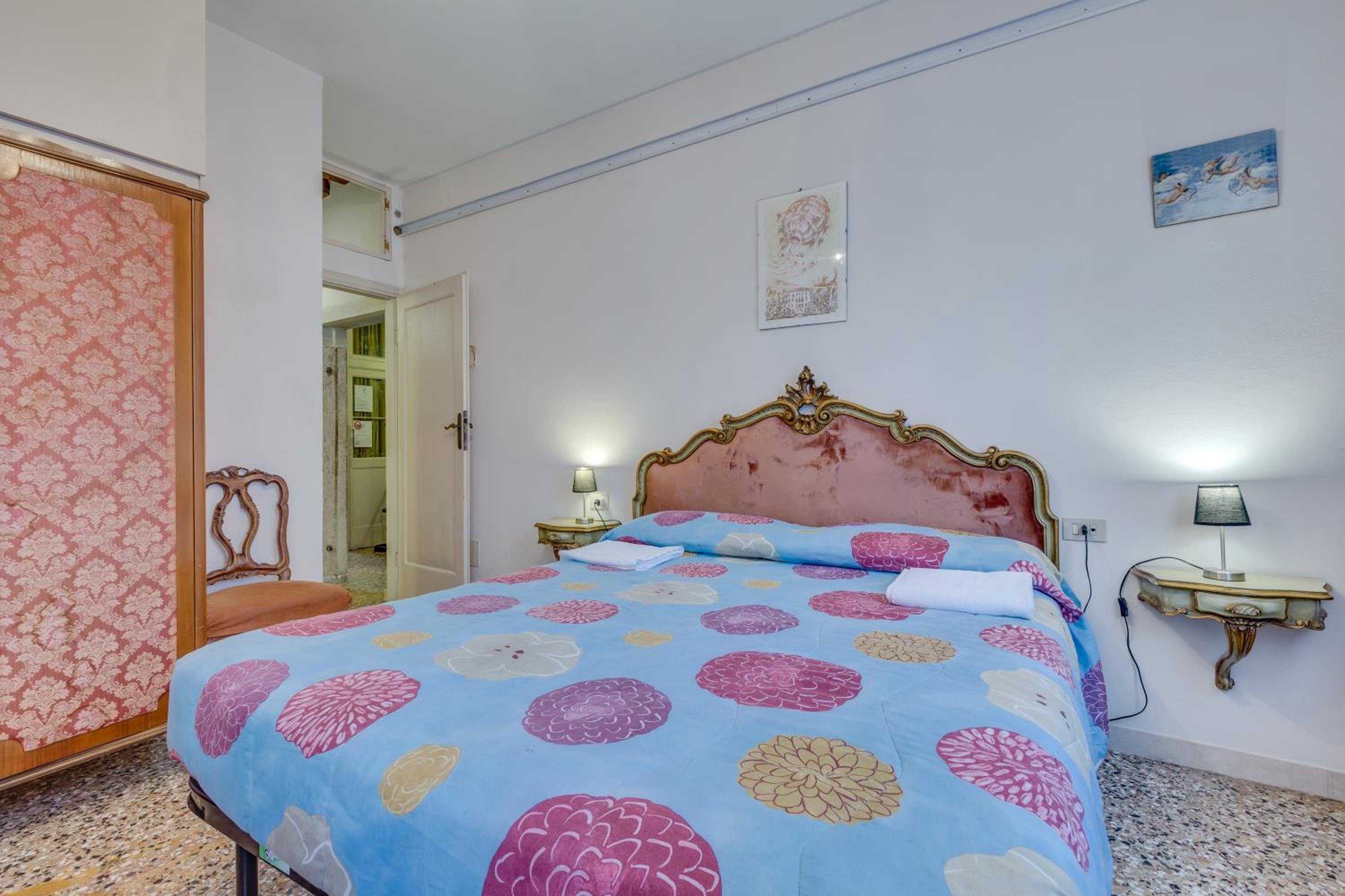 Two-Bedroom Apartment With Canal View - Fondamenta Dei Furlani, Castello 3289 photo 2