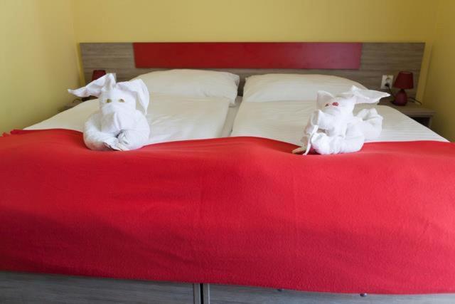 Double Room - Photo 5