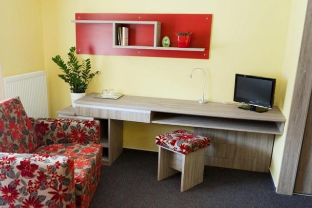 Double Room - Photo 2