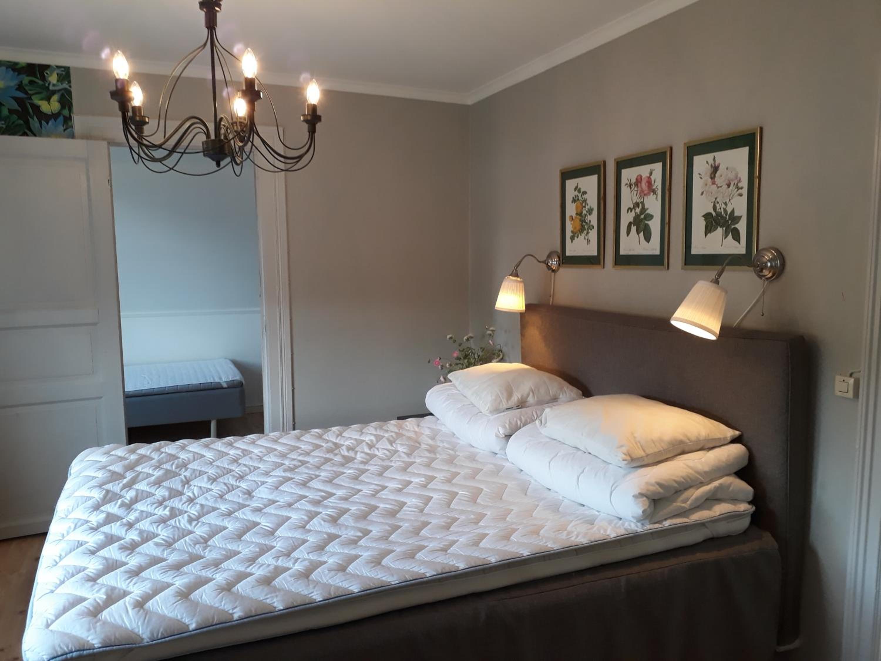 Quadruple Room with Shared Bathroom photo 2