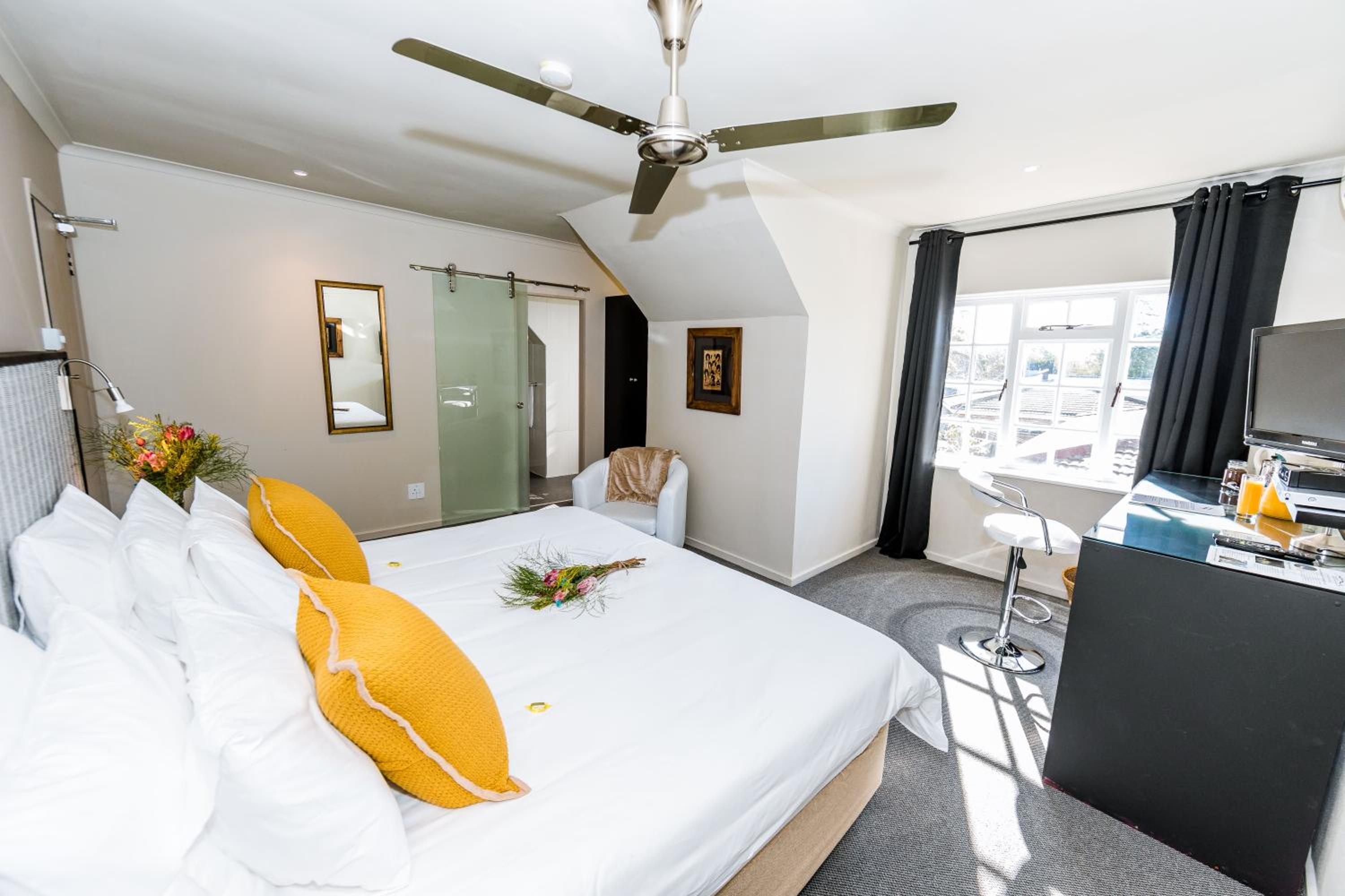 Executive King Suite photo 1
