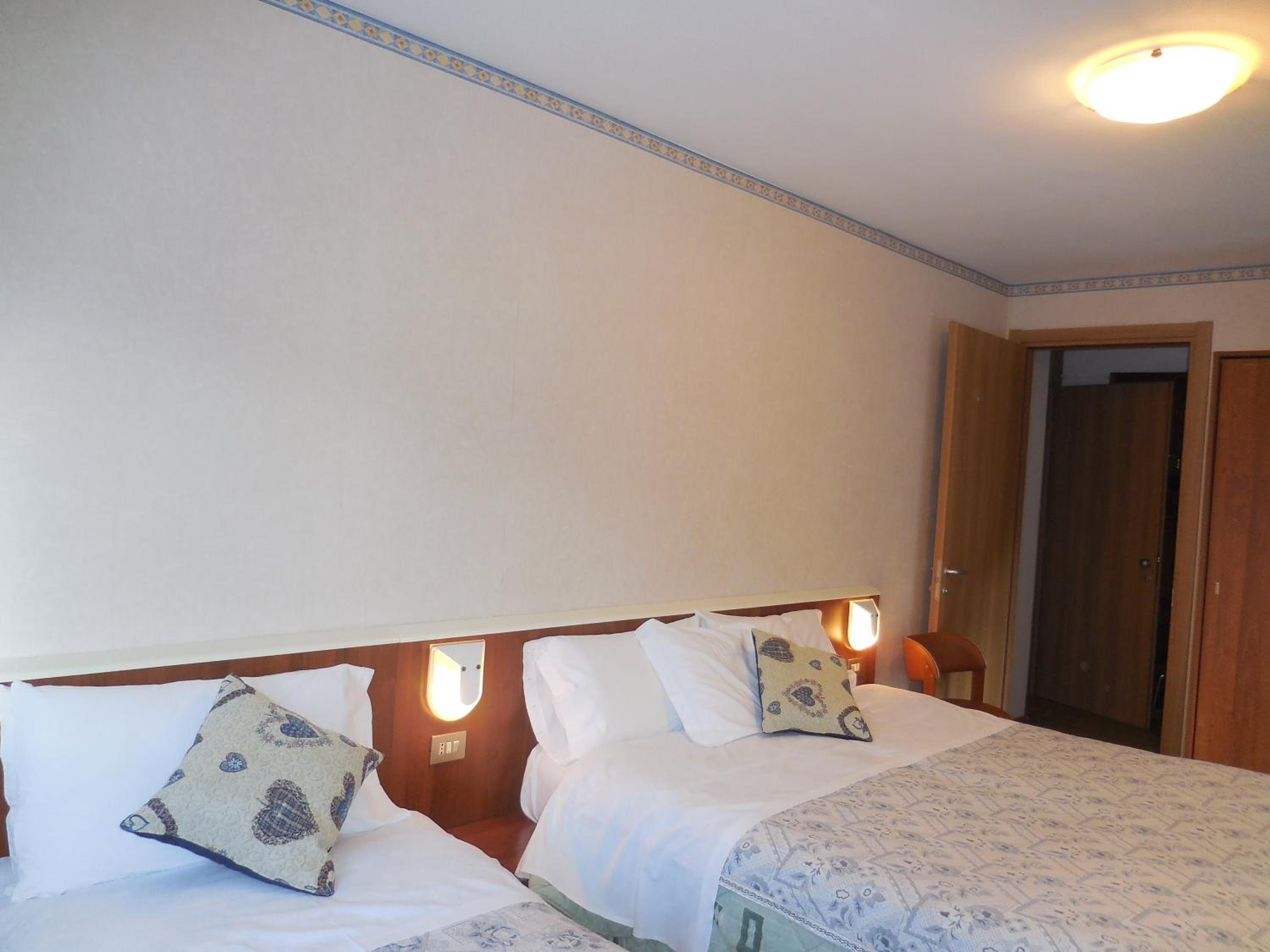 Triple Room - Photo 1