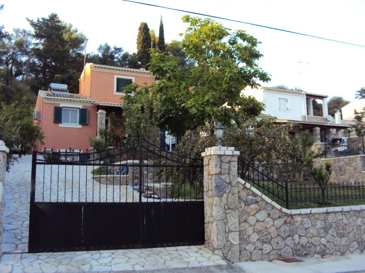 Three-Bedroom Villa photo 1