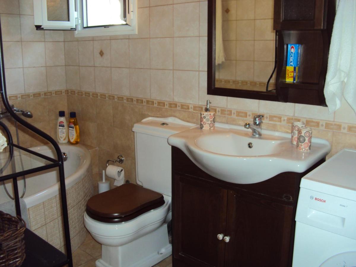 Three-Bedroom Villa photo 2