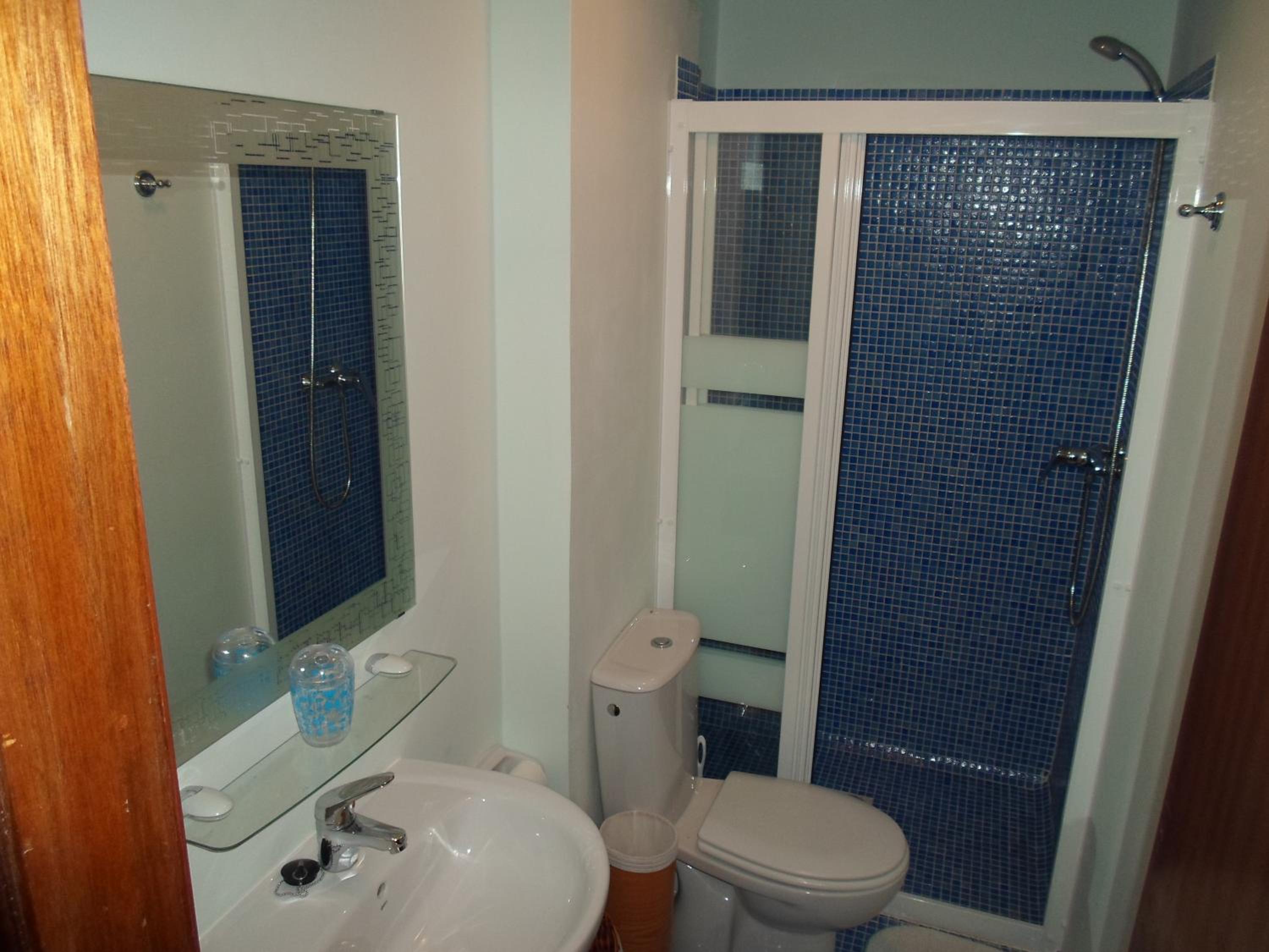 Apartment with Sea View - Photo 9