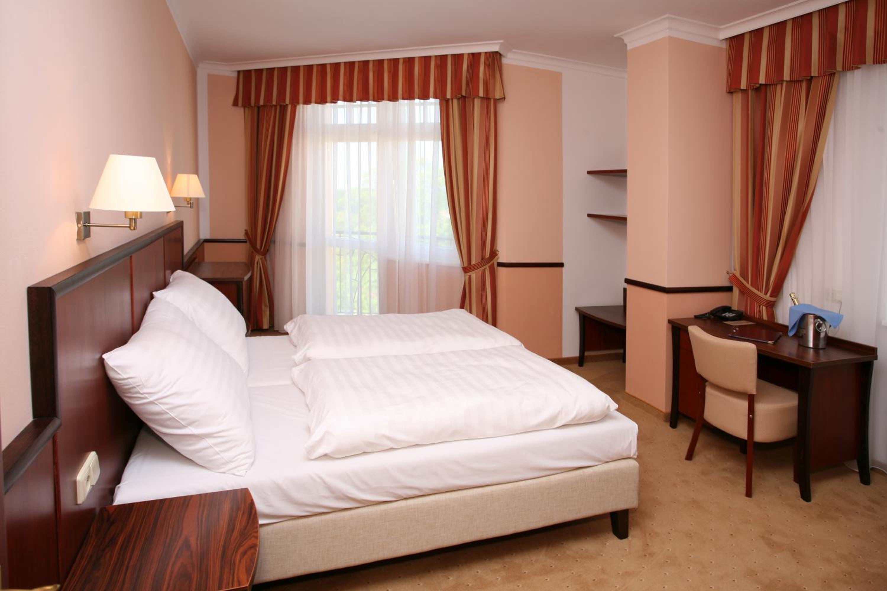Double or Twin Room photo 2