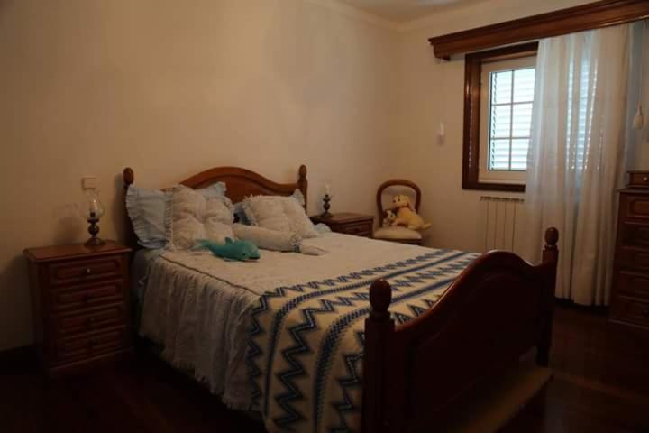 Five-Bedroom House photo 1