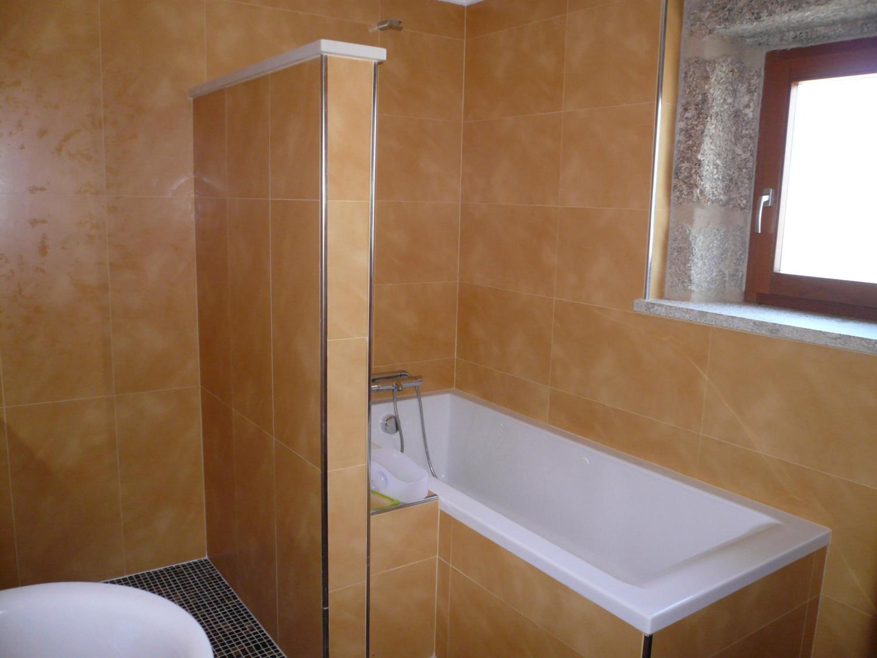 One-Bedroom House - Photo 2