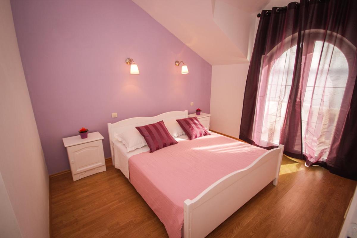 Three-Bedroom Deluxe Apartment photo 1