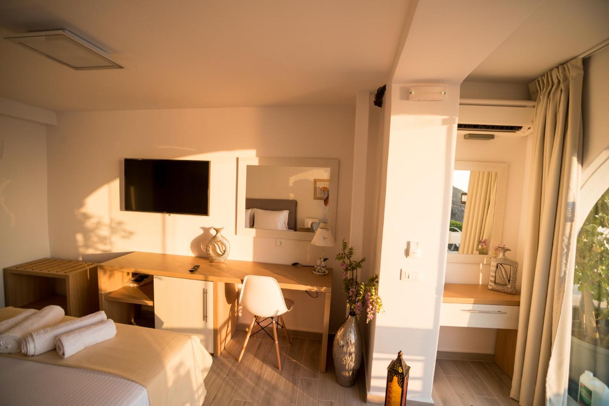 Junior Suite Caldera View  - Photo 15