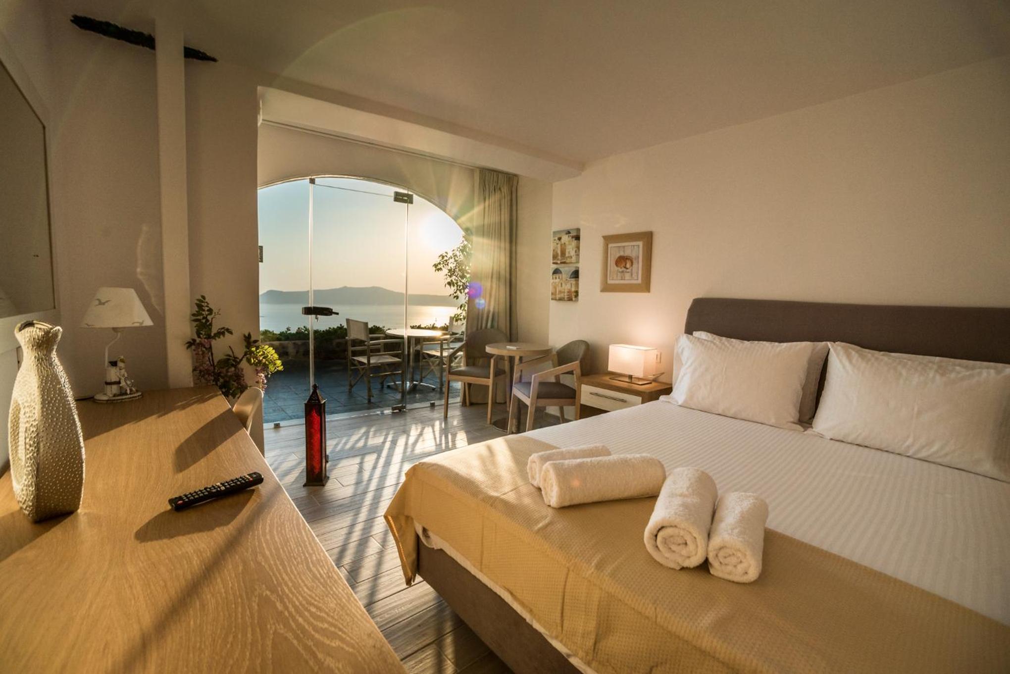 Junior Suite Caldera View  - Photo 1