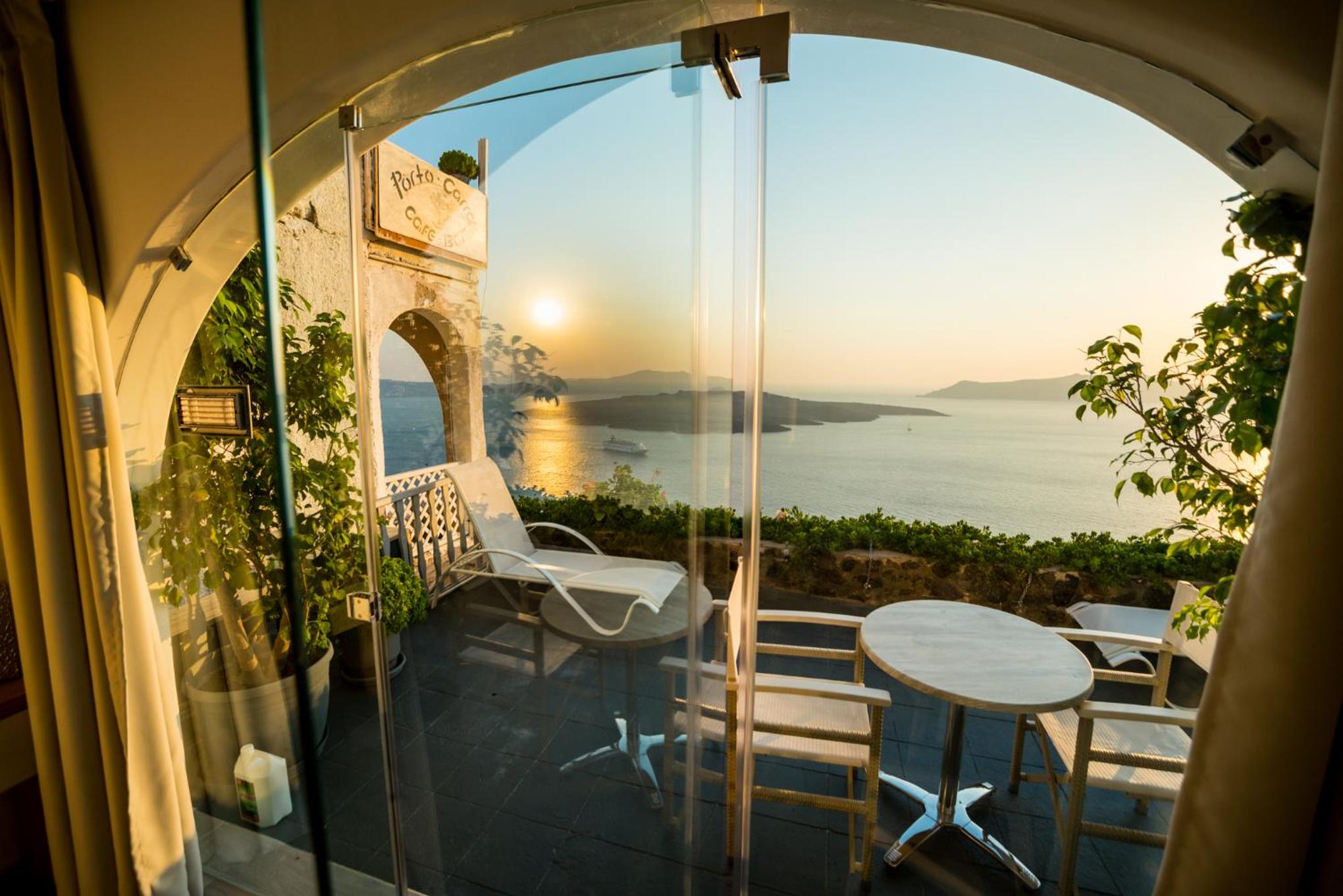 Junior Suite Caldera View  - Photo 2