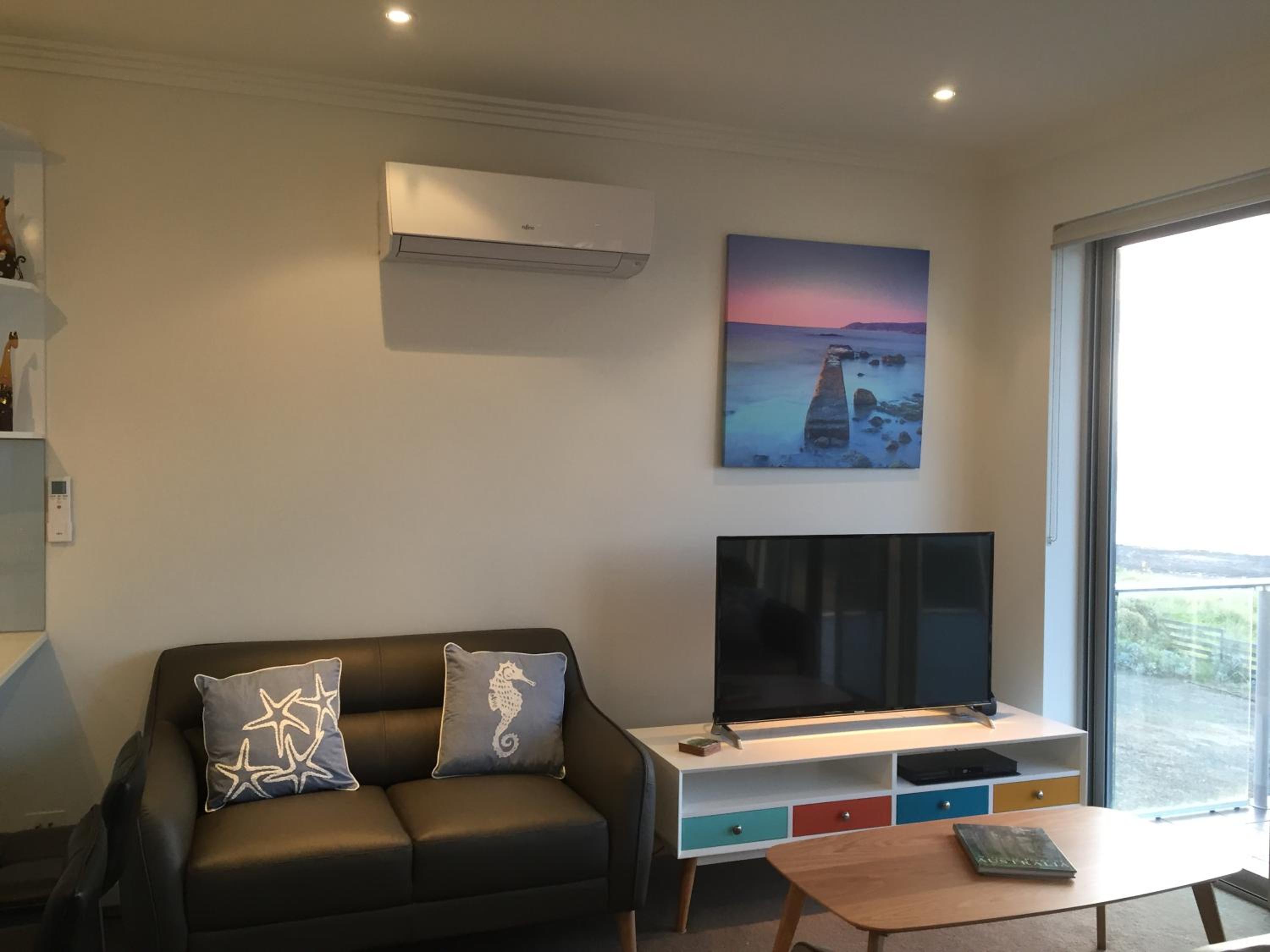 36 Howard Drive Apartment   photo 1