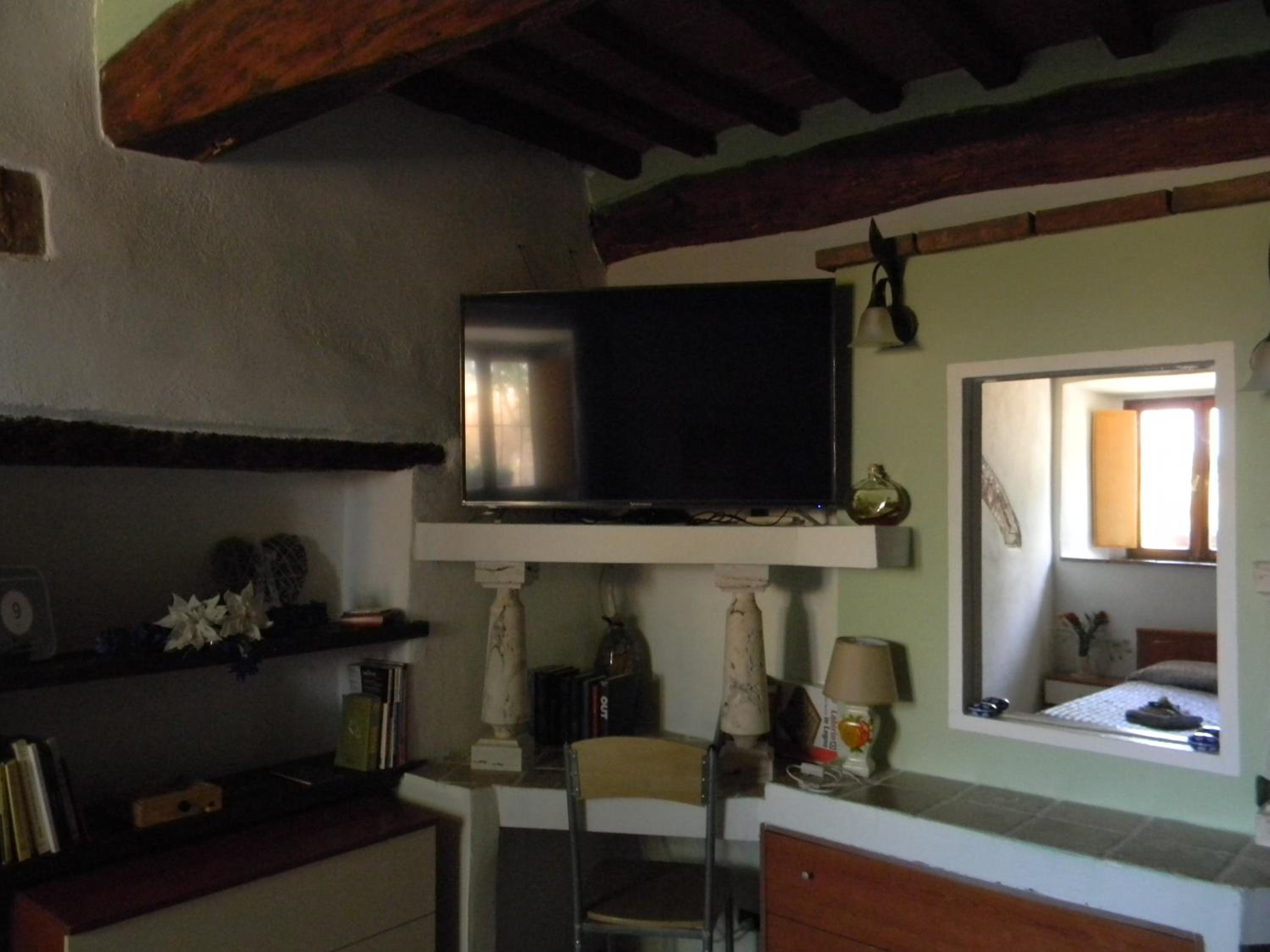 One-Bedroom Apartment - Photo 17