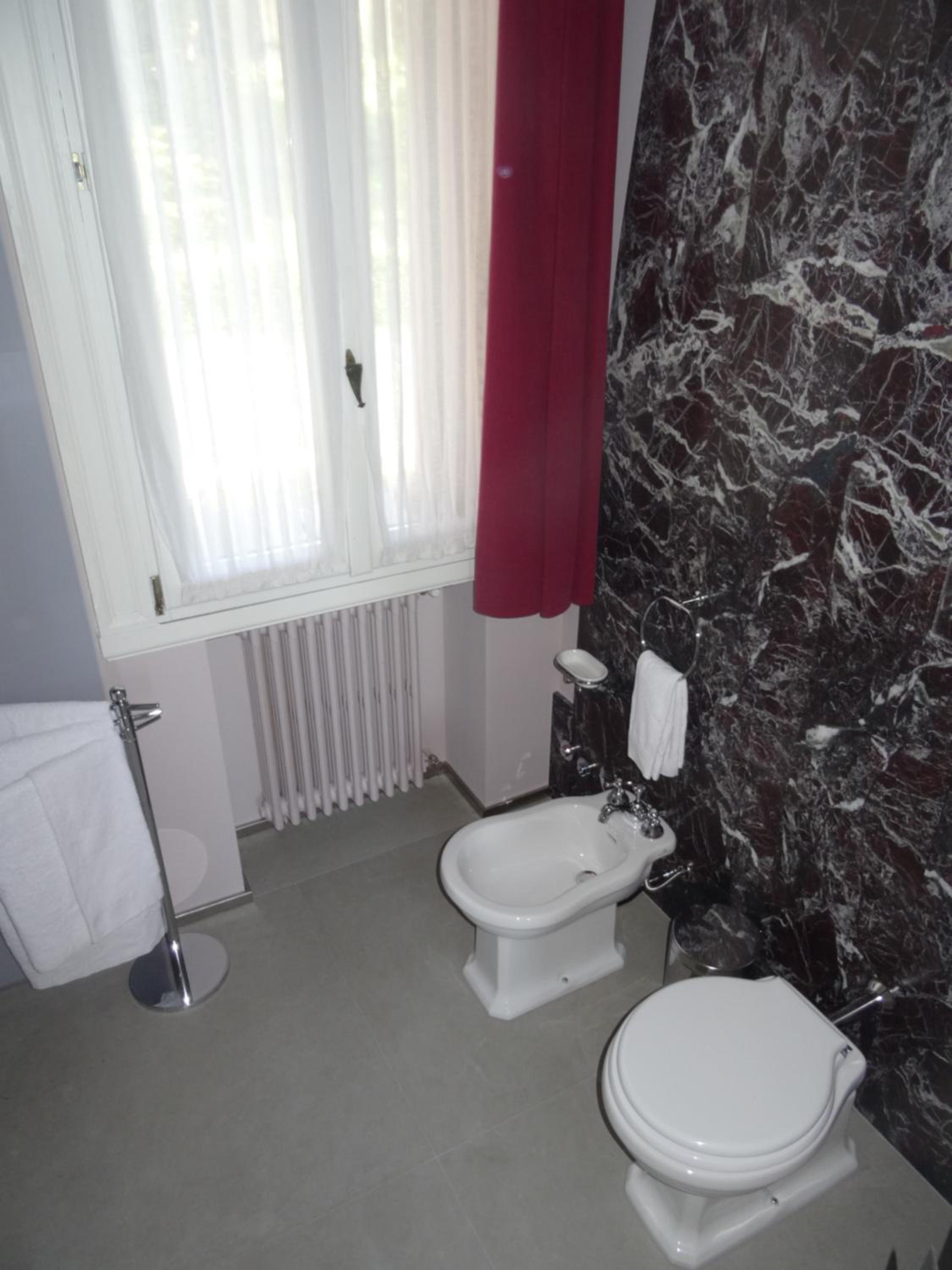 Basic Double Room - Photo 6