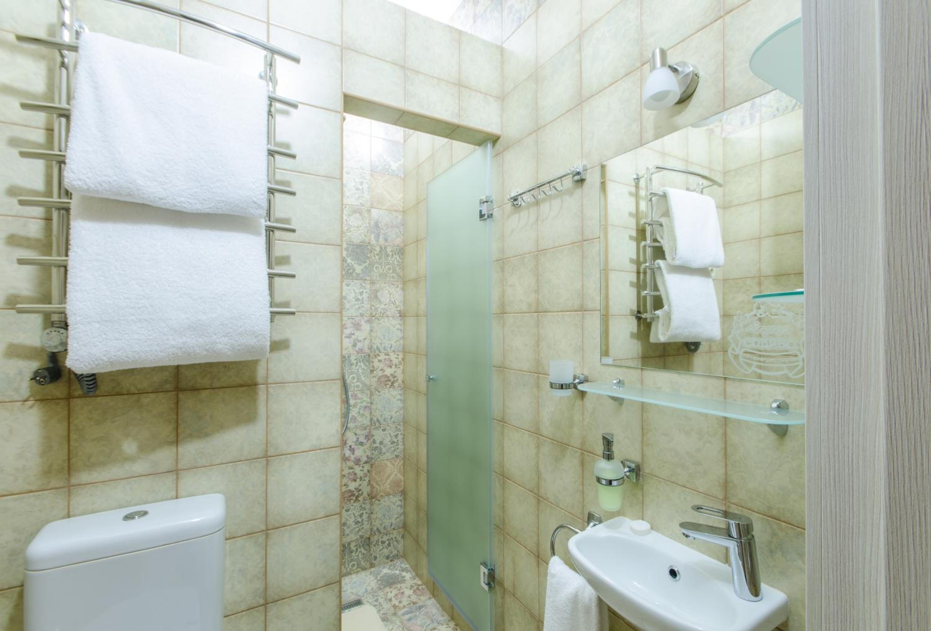 Deluxe Double Room with Shower photo 2