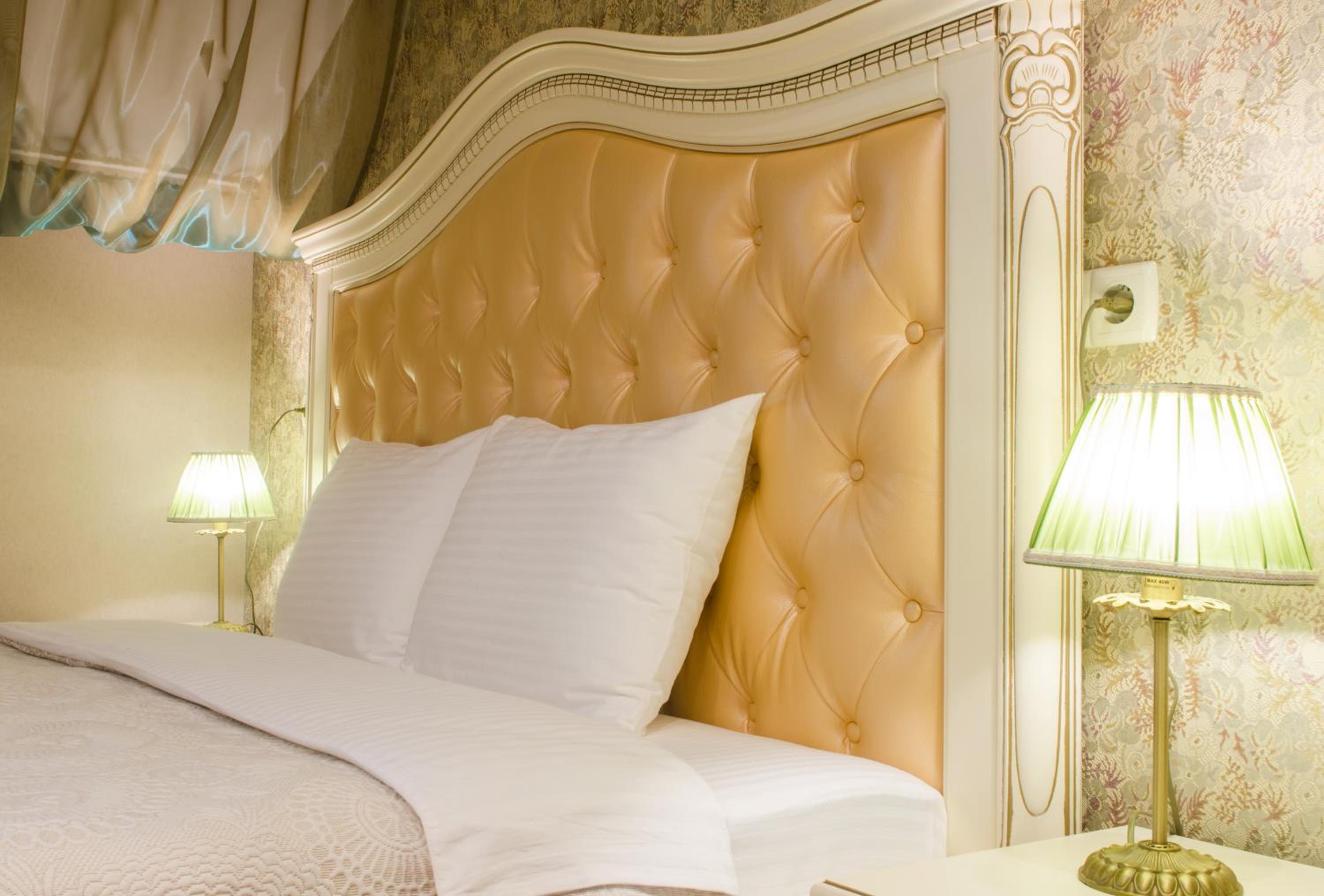 Deluxe Suite with Spa Bath