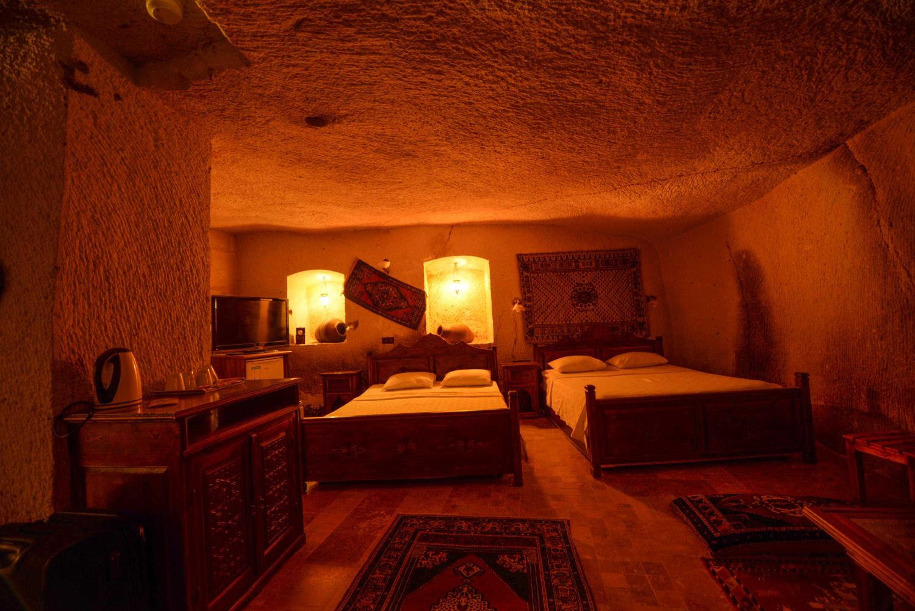 Cave Room photo 2
