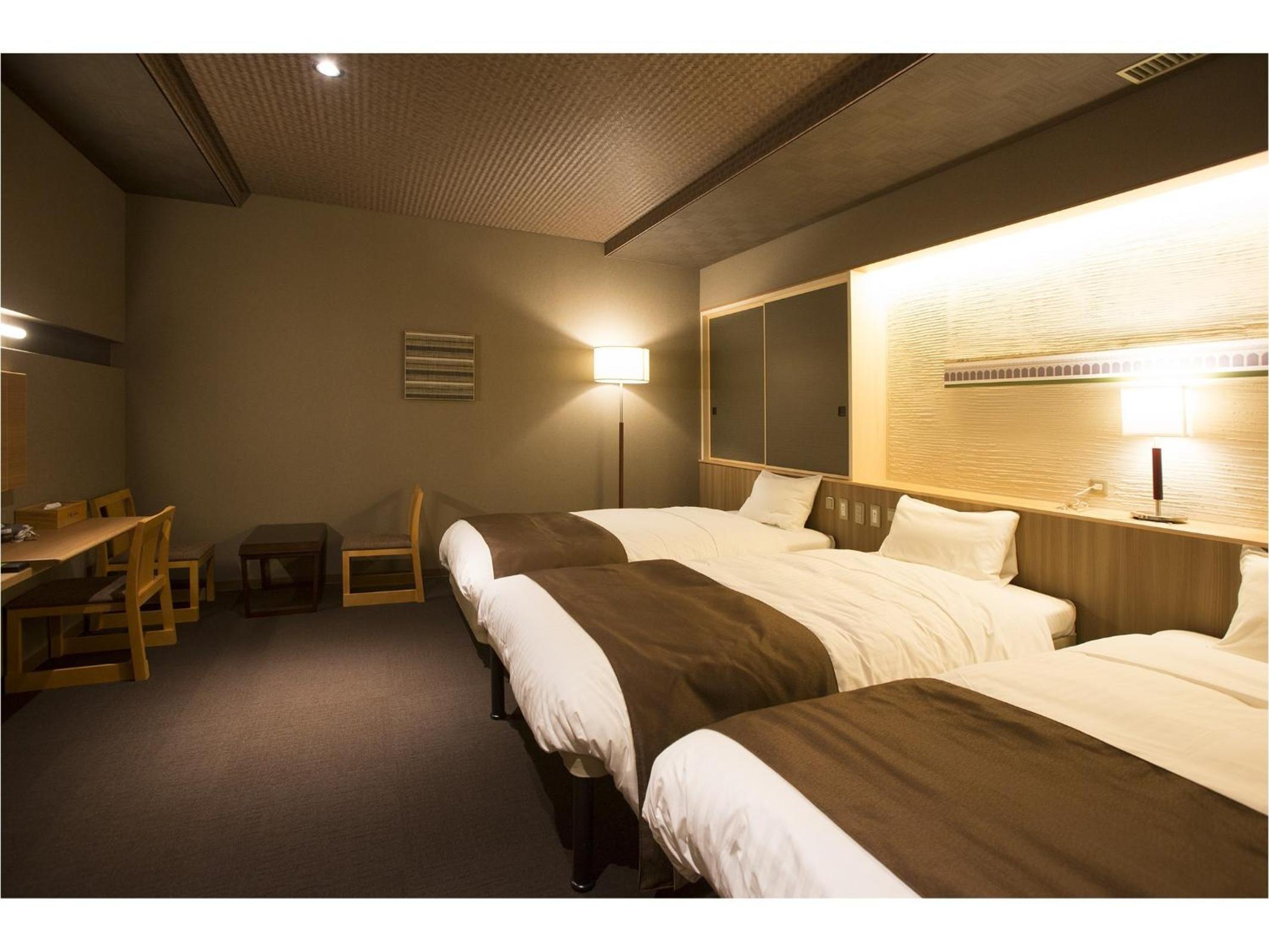 Triple Room - Non-Smoking photo 3