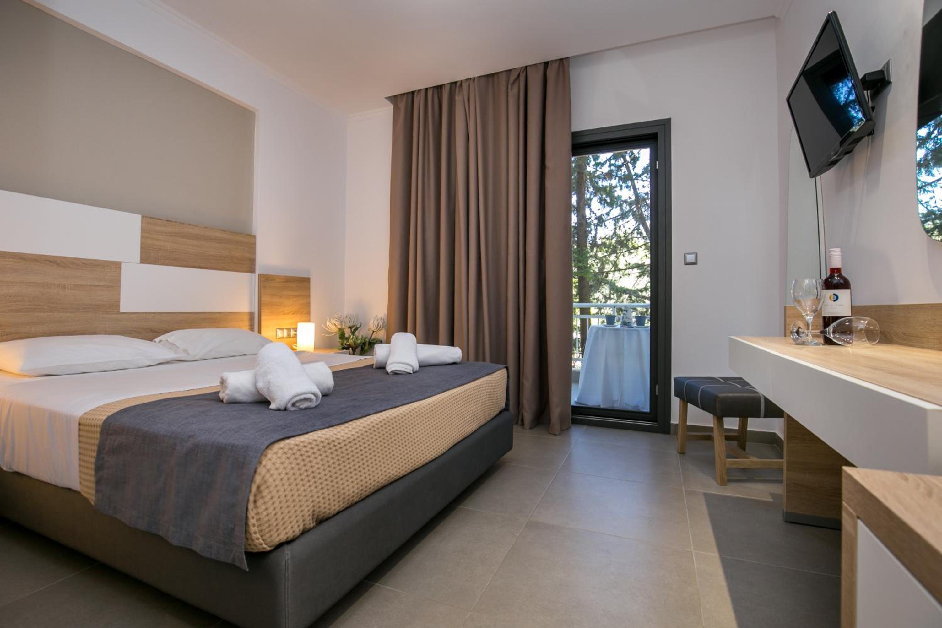 Superior Double or Twin Room with Sea View photo 3