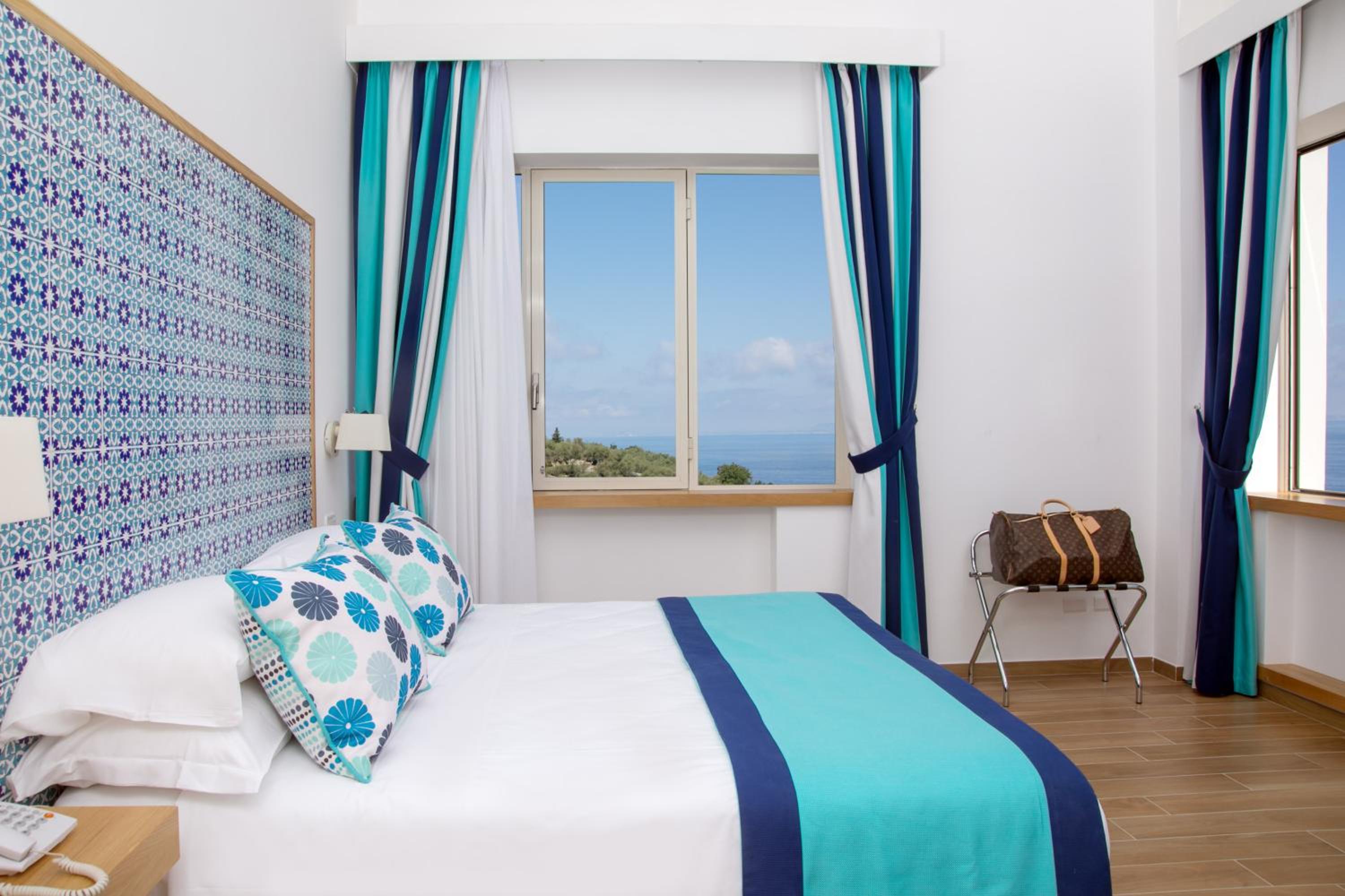 Classic Double or Twin Room - Photo 4