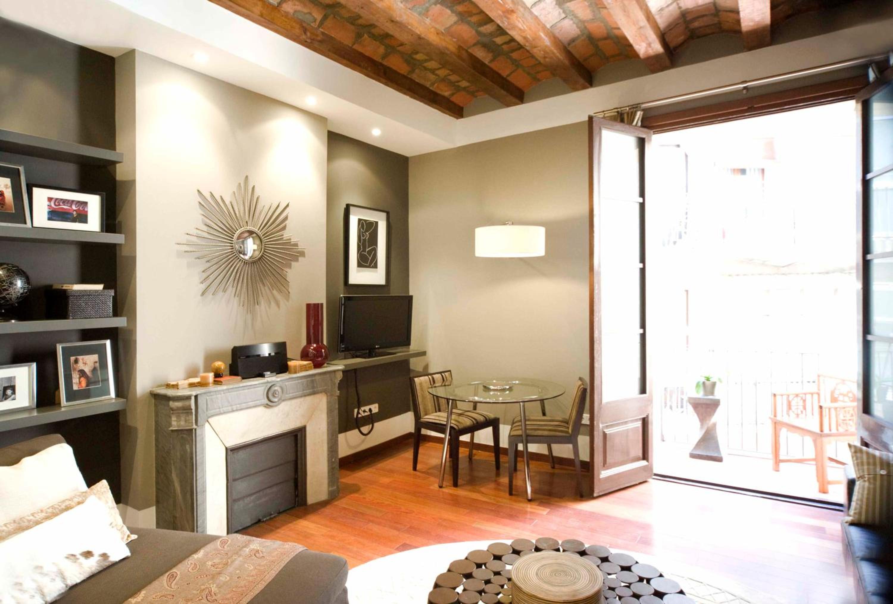 Two-Bedroom Apartment - Pelai photo 2