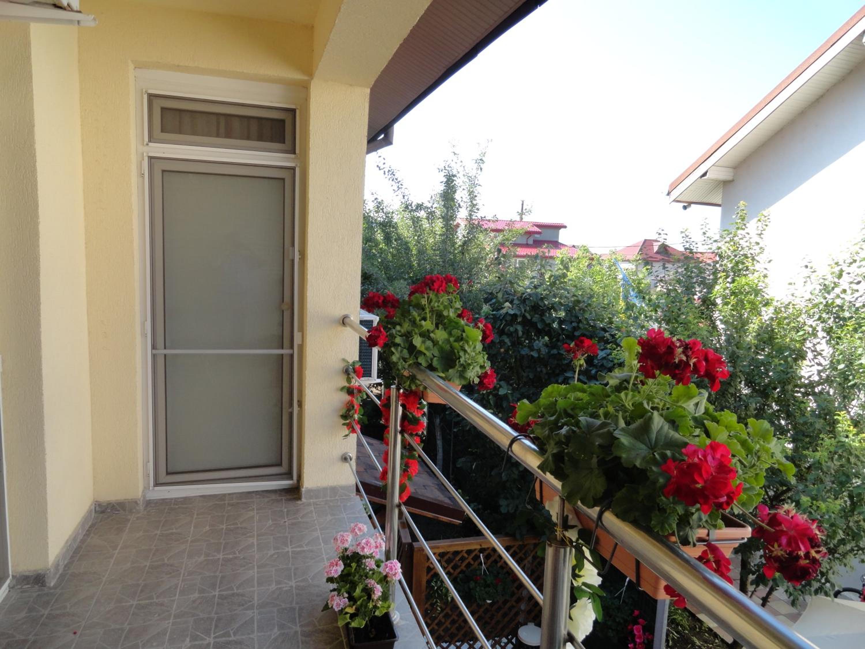 Apartment - Photo 4