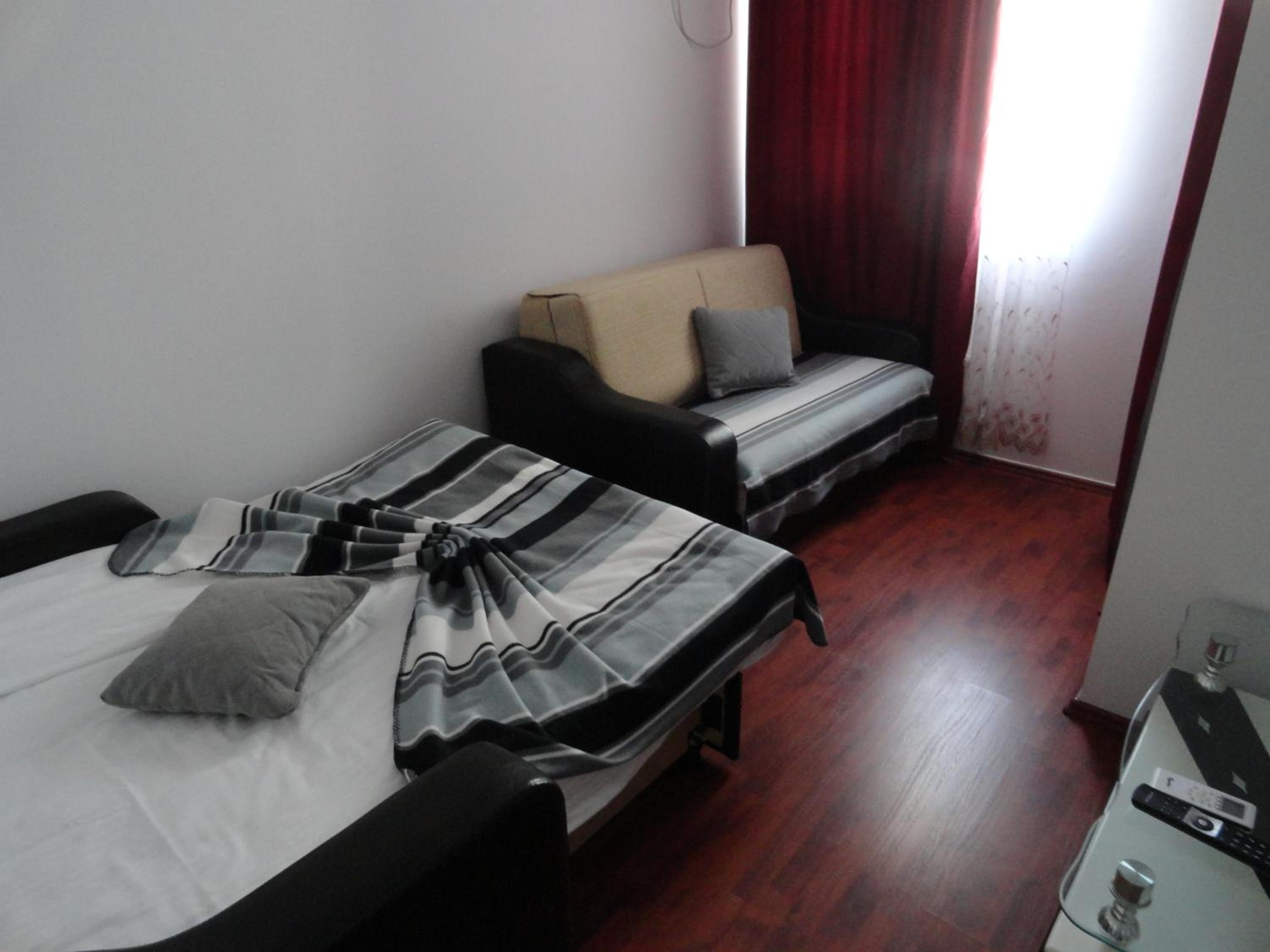 Apartment - Photo 2