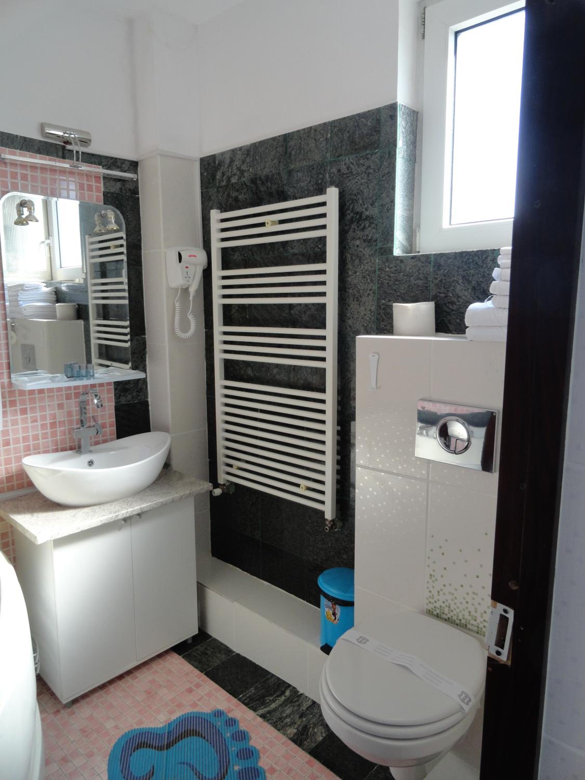 Apartment - Photo 3