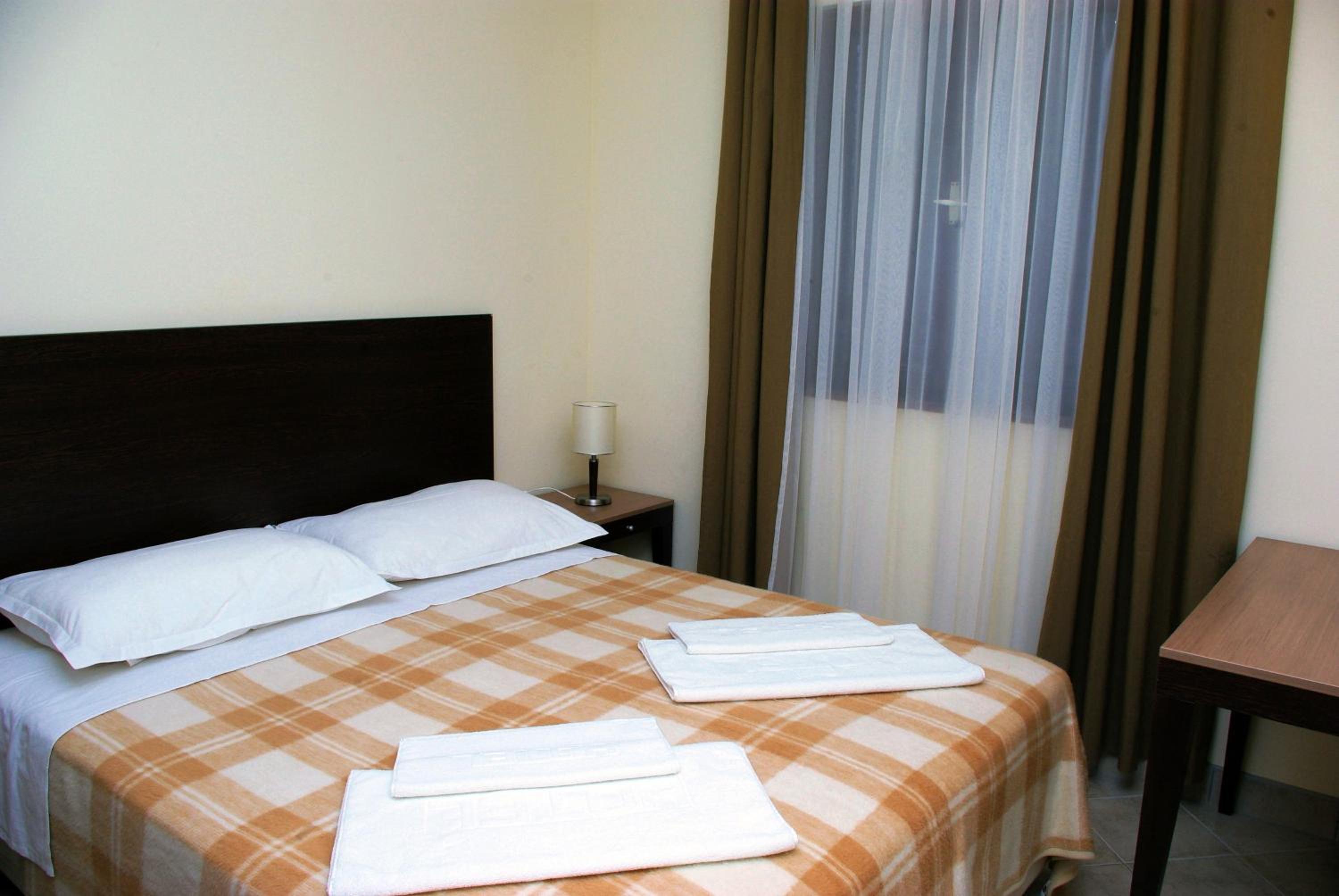 One-Bedroom Apartment - Photo 7