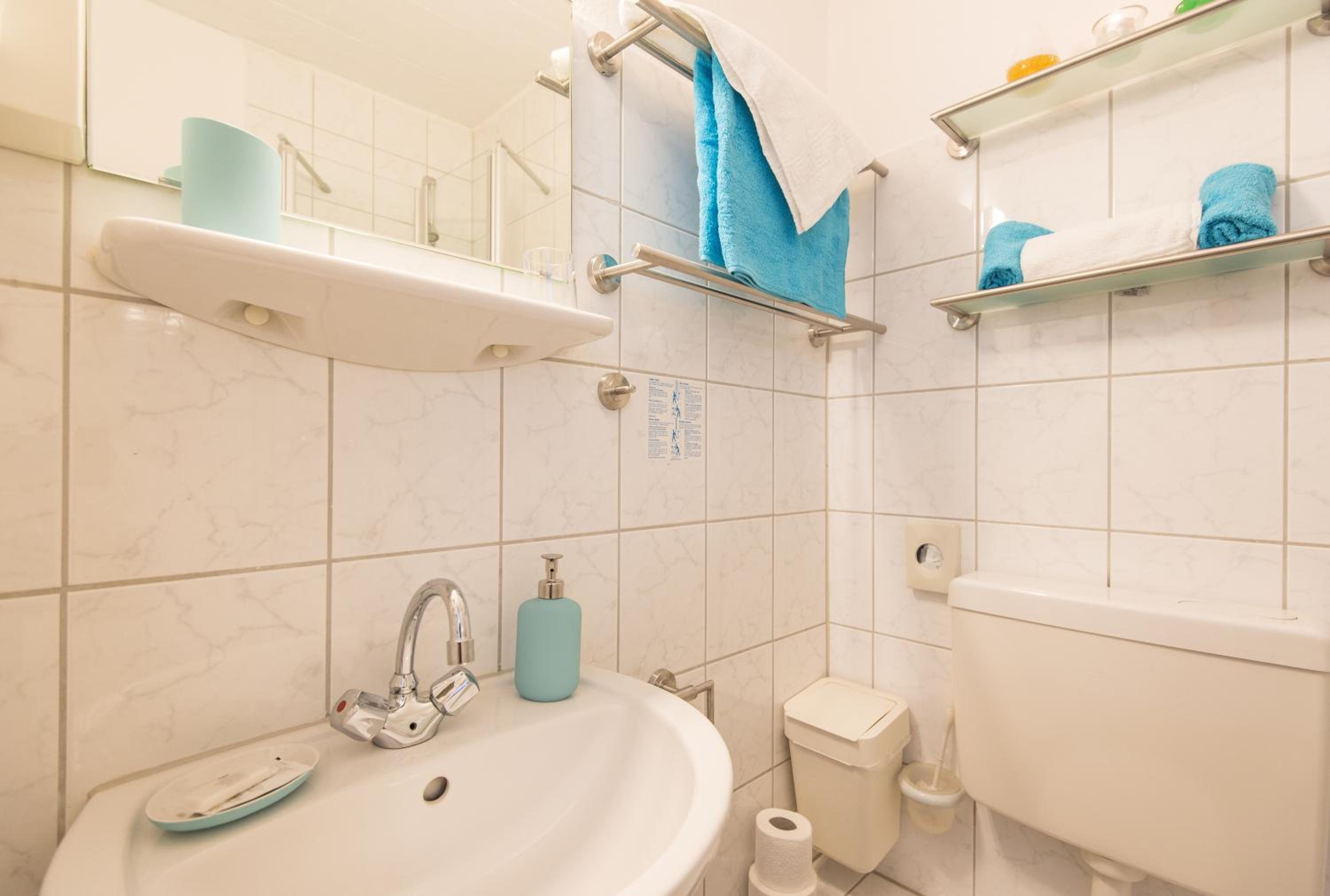 Double or Twin Room - Photo 29