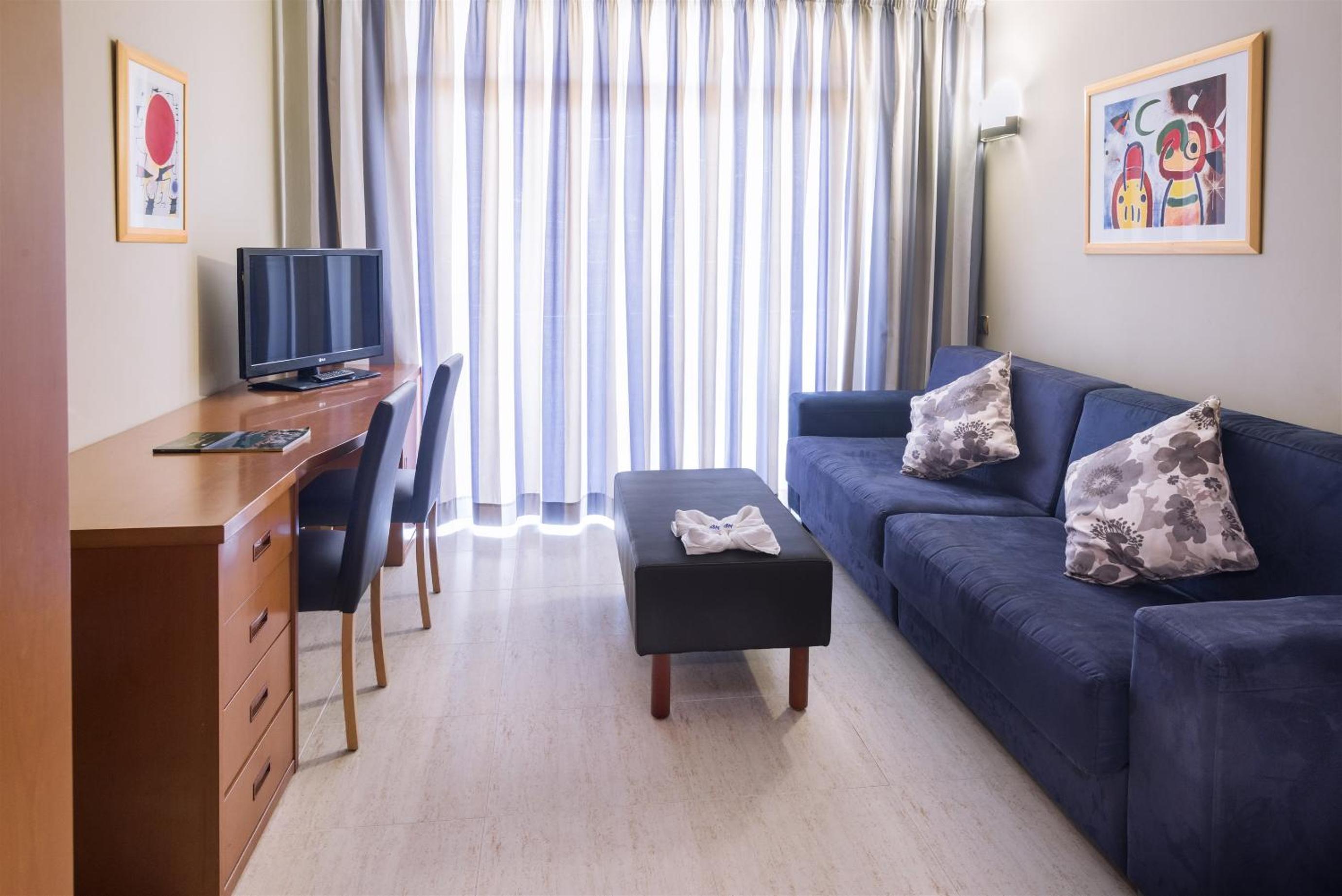 Junior Suite (2 Adults + 1 Child) photo 3