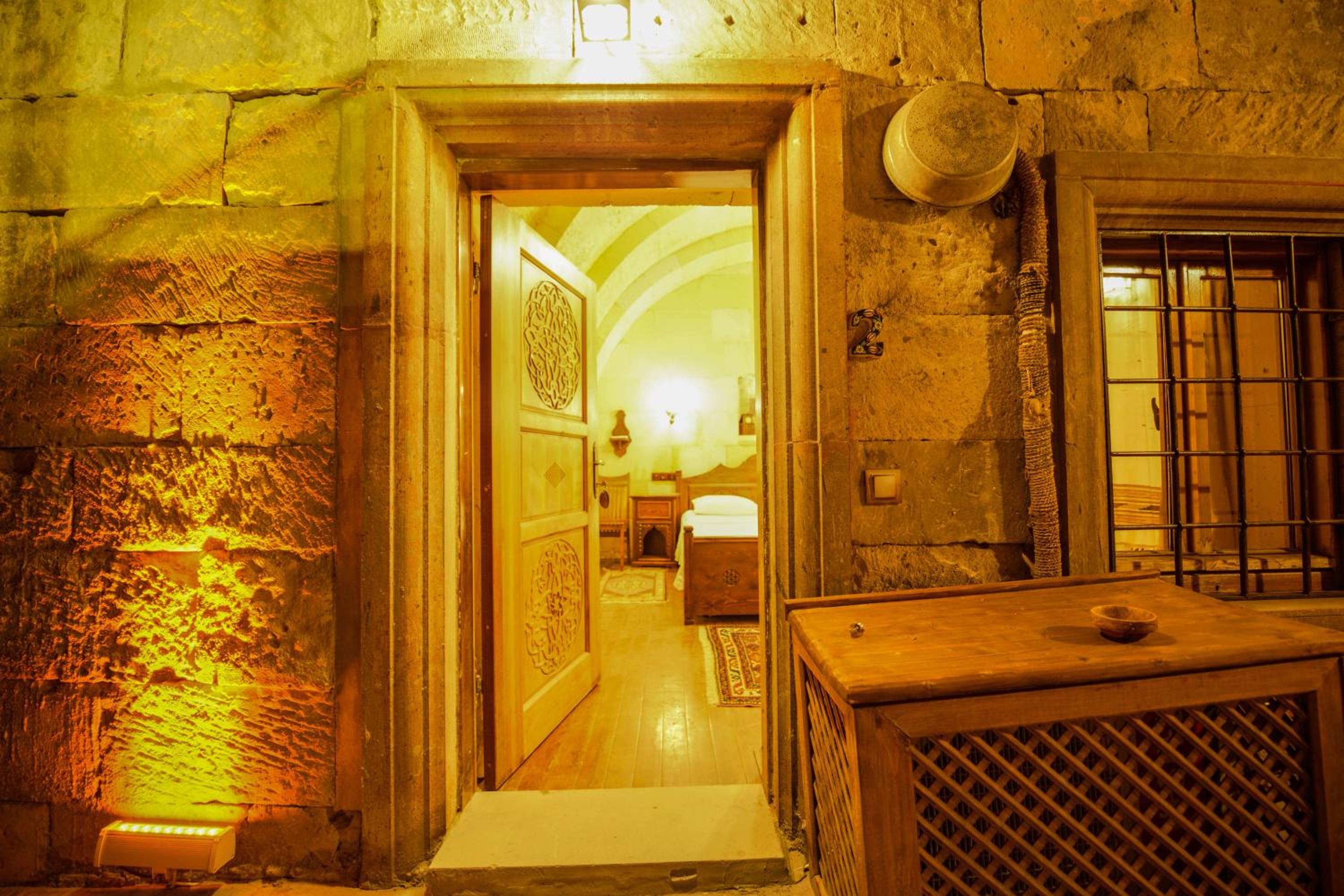 Standard Arched Room photo 1